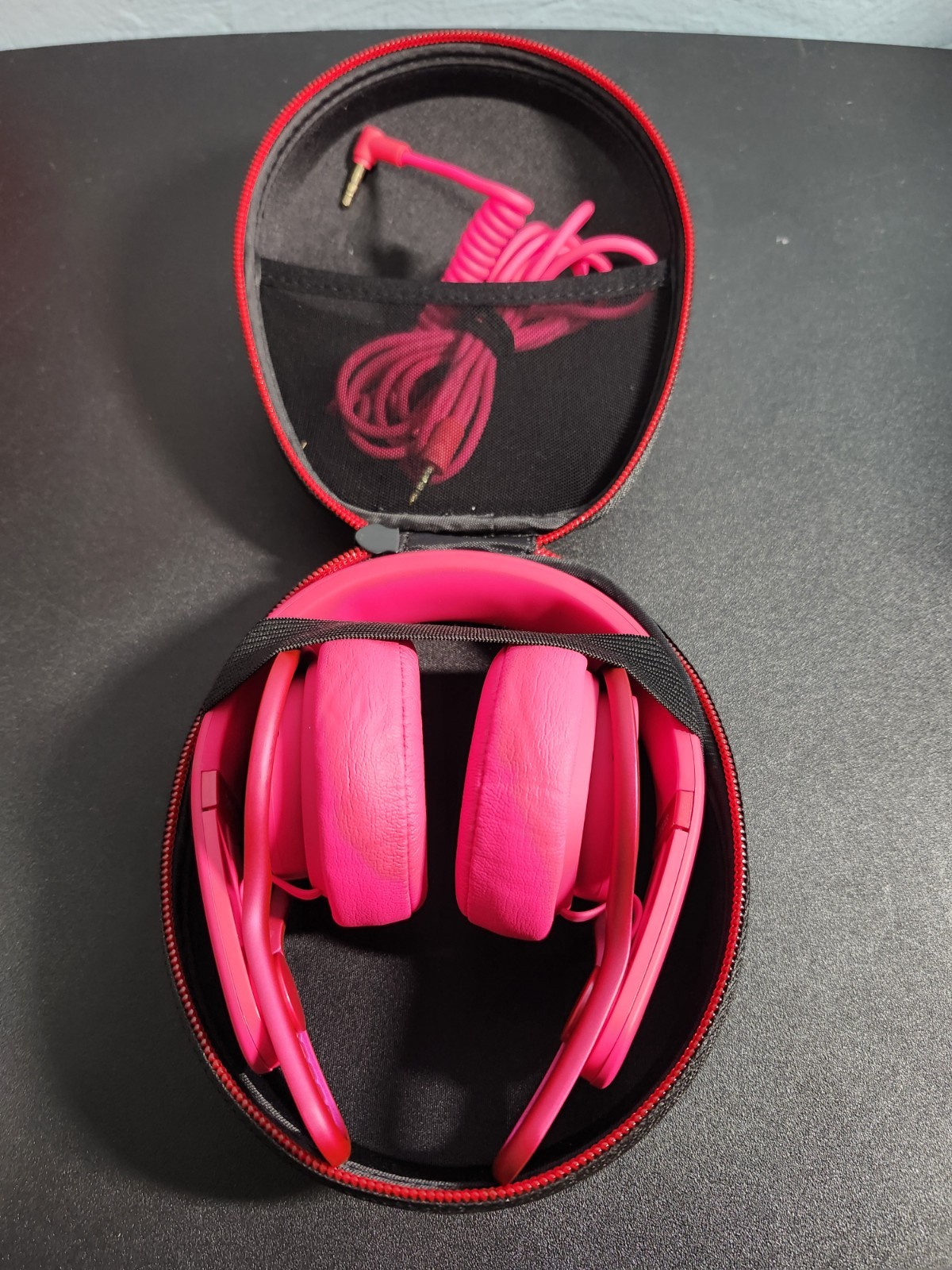 Beats by Dr Dre Mixr On-Ear DJ Headphones Magenta Pink Wired with Case & Aux Cab