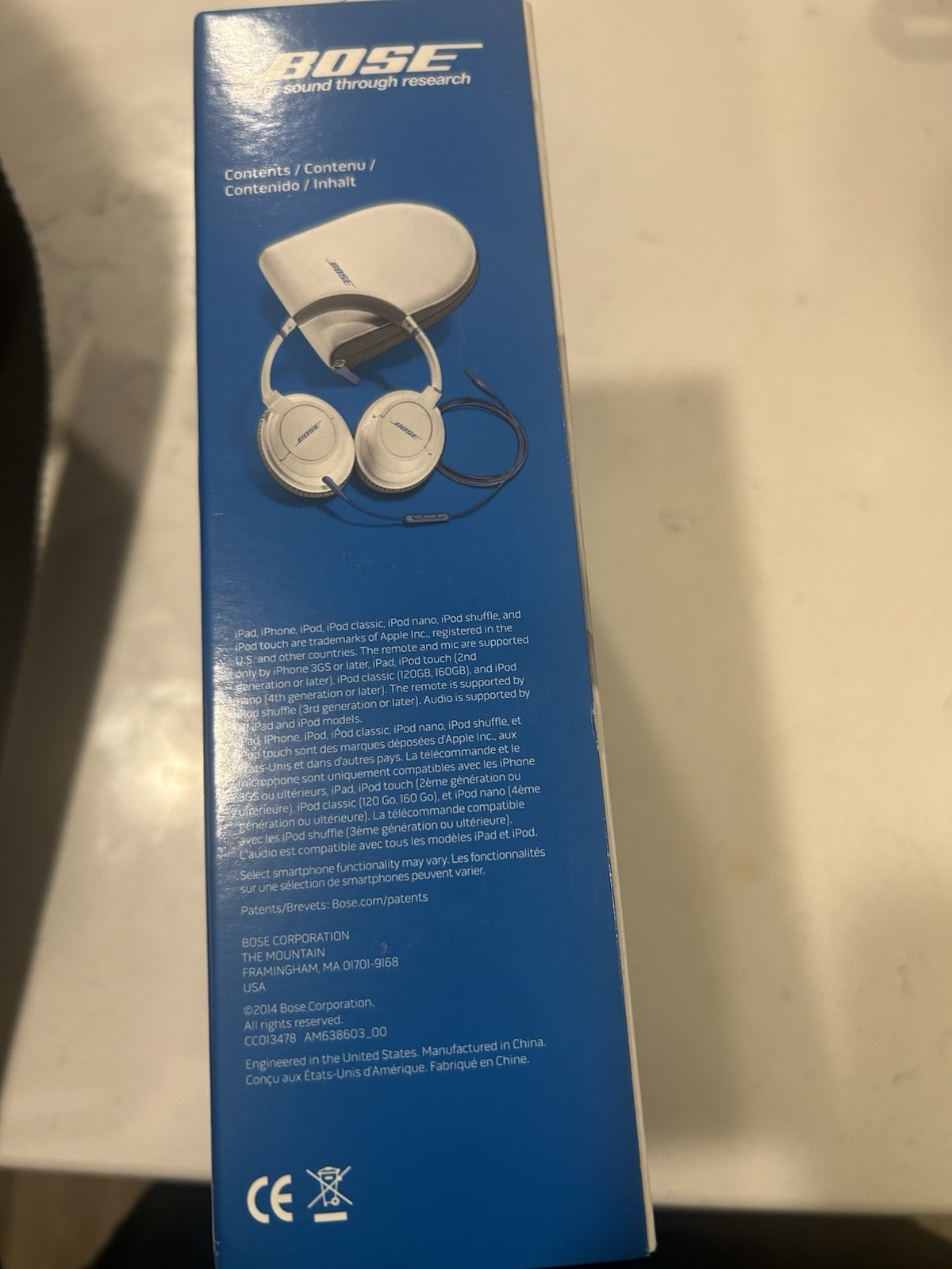 Bose SoundTune Wired Headphones White Over-Ear with Case and Audio Cable