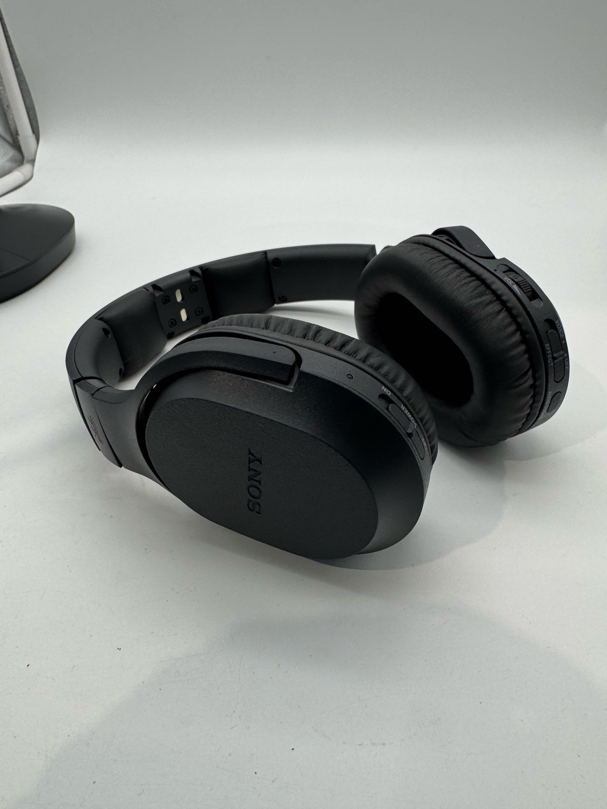 Sony WH-RF400 Wireless Over Ear RF Home Theater Headphones TV Black (1)