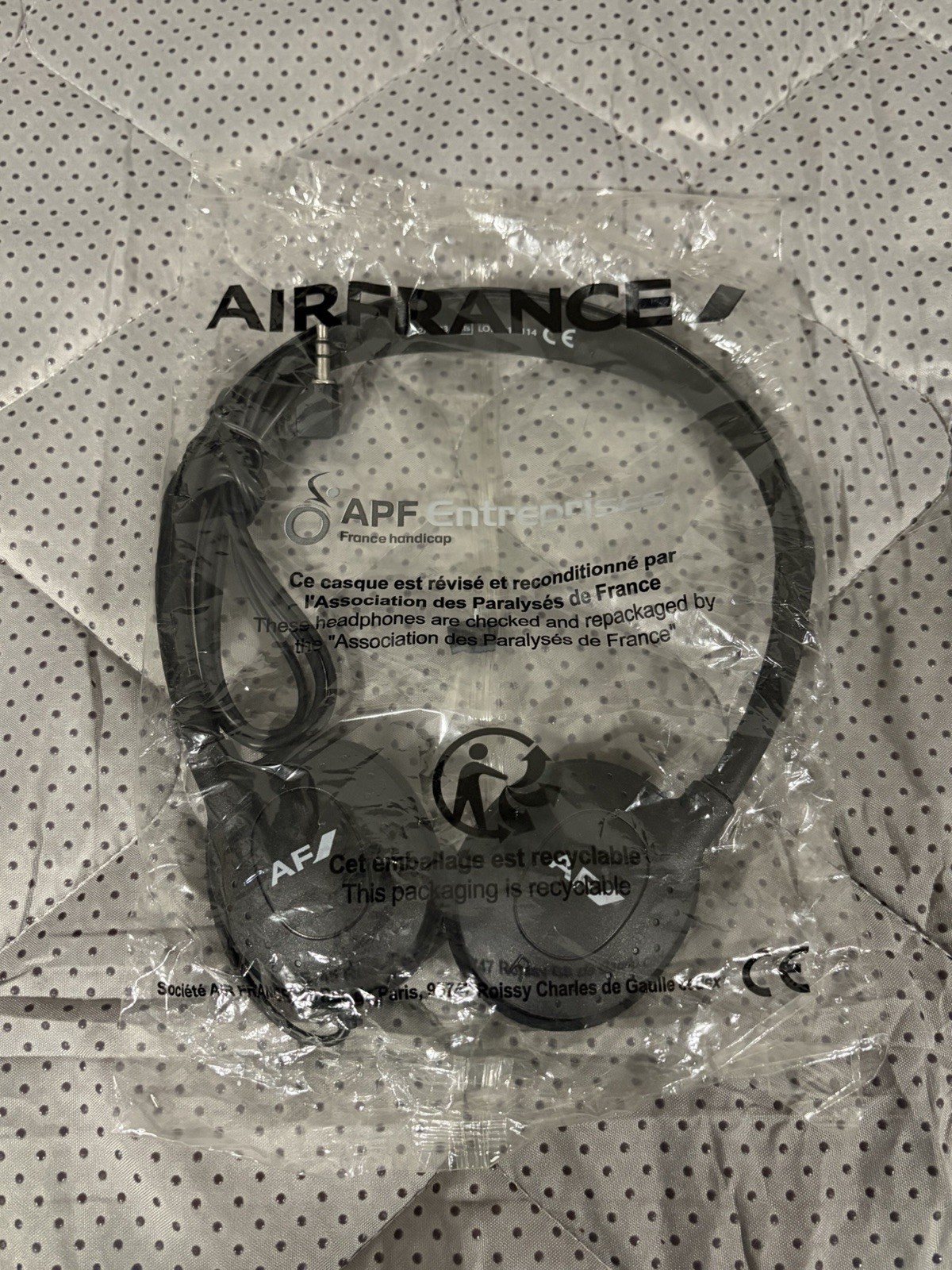 Air France Economy Headphones Airline Wired 3.5mm Travel Headset New In Package