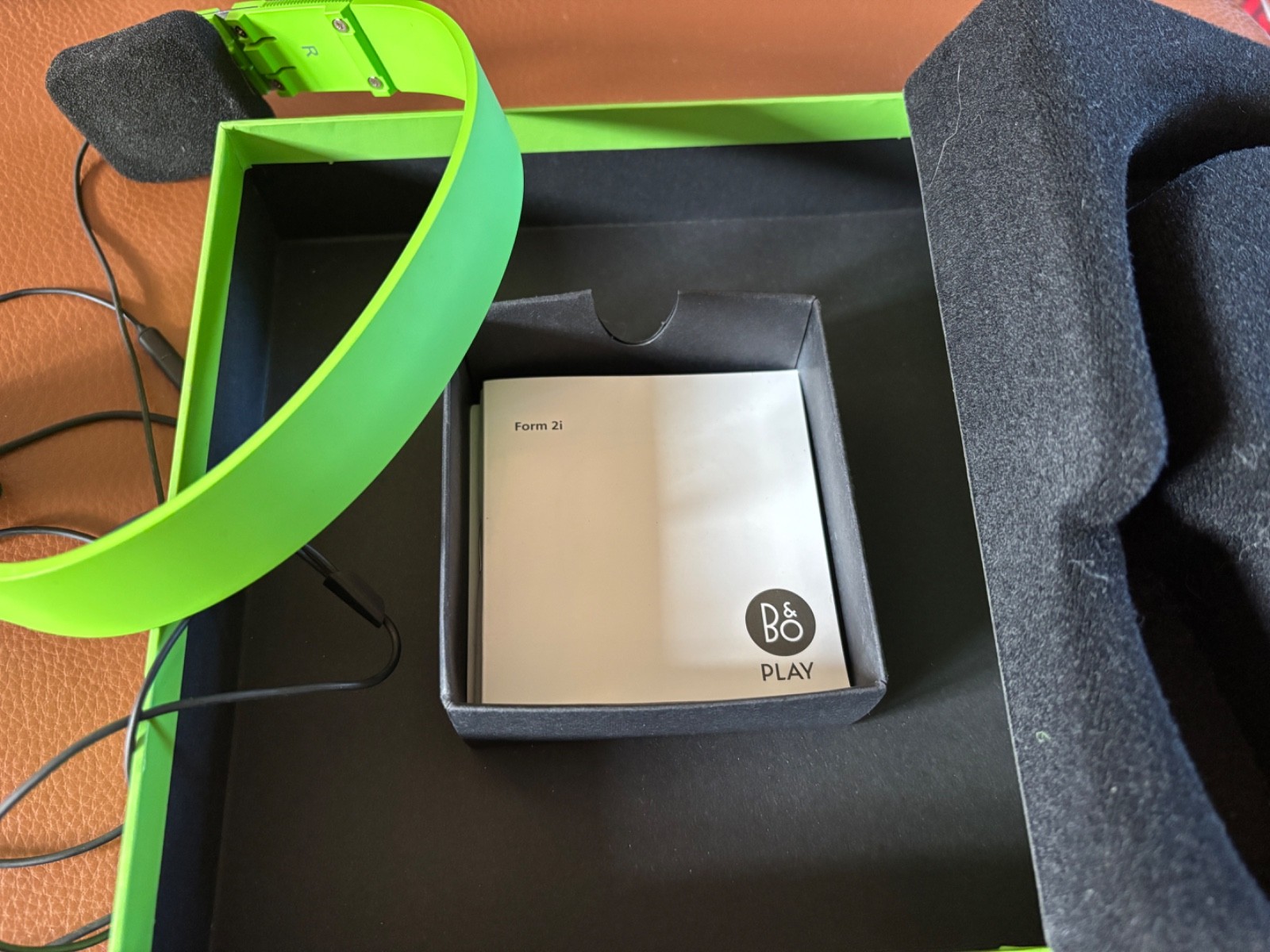 B&O Play by Bang & Olufsen Form 2i Wired Headphones CIB