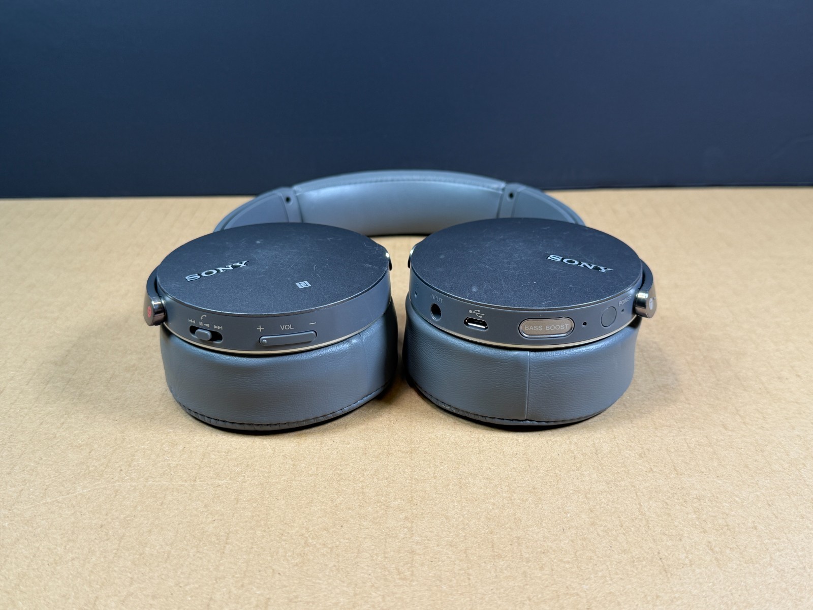 Sony MDR-XB950BT Extra Bass Bluetooth Over Ear Headphones Gray Tested & Working