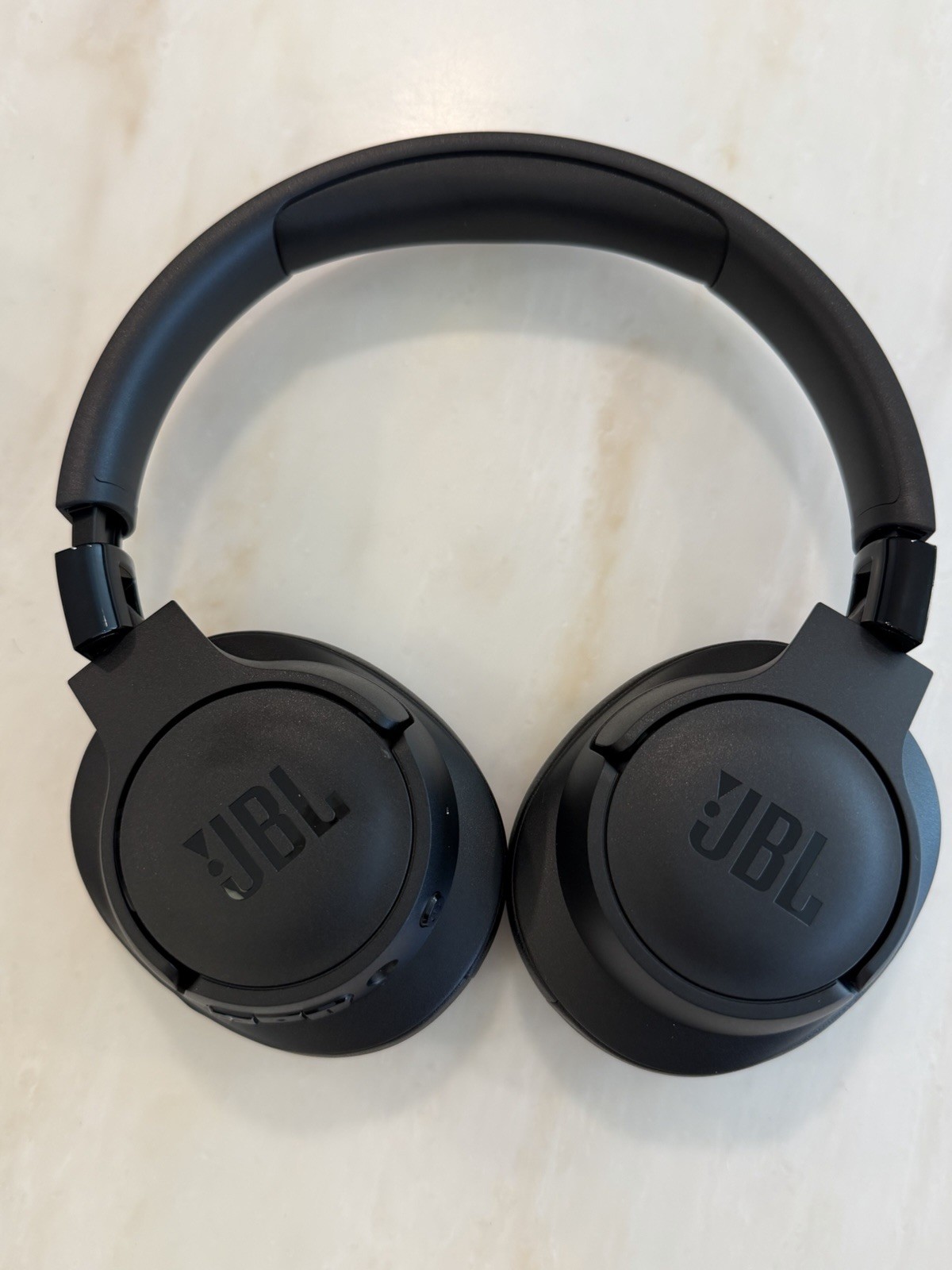 JBL Tune 720BT Black Wireless Headphones Model: JBLT720BTBLKAM – New Open Box