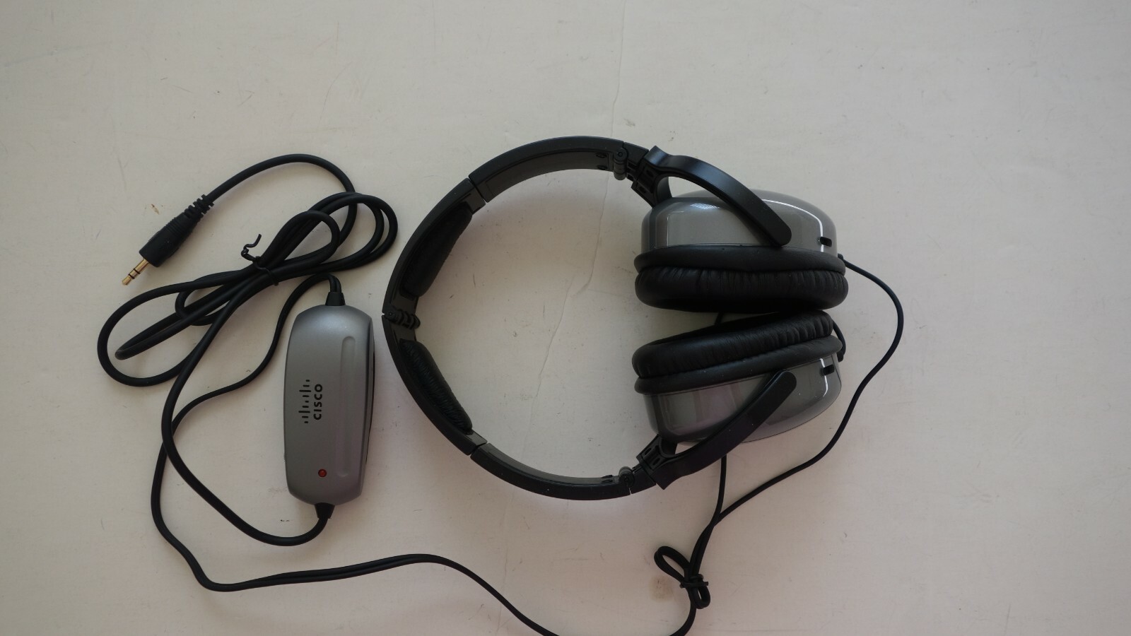 High Sierra Noise Cancellation Headphones Cisco