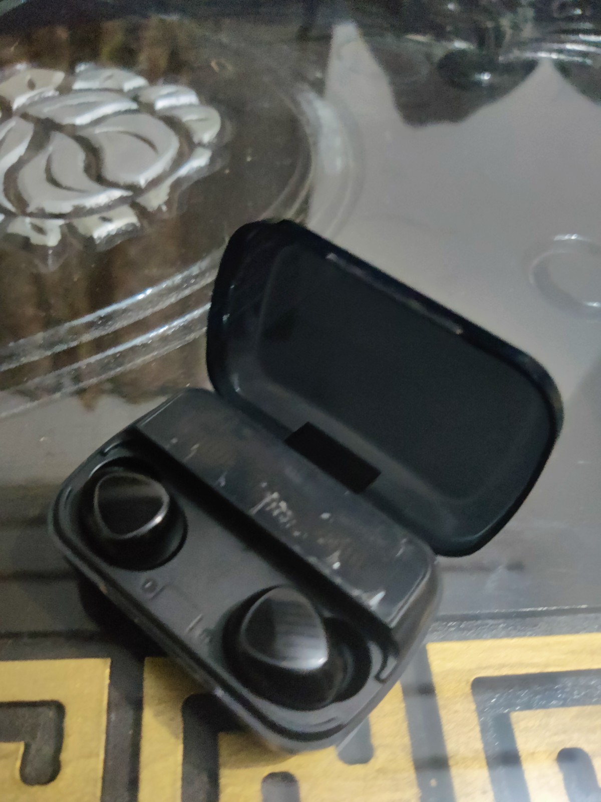 Black Color Used Earbuds