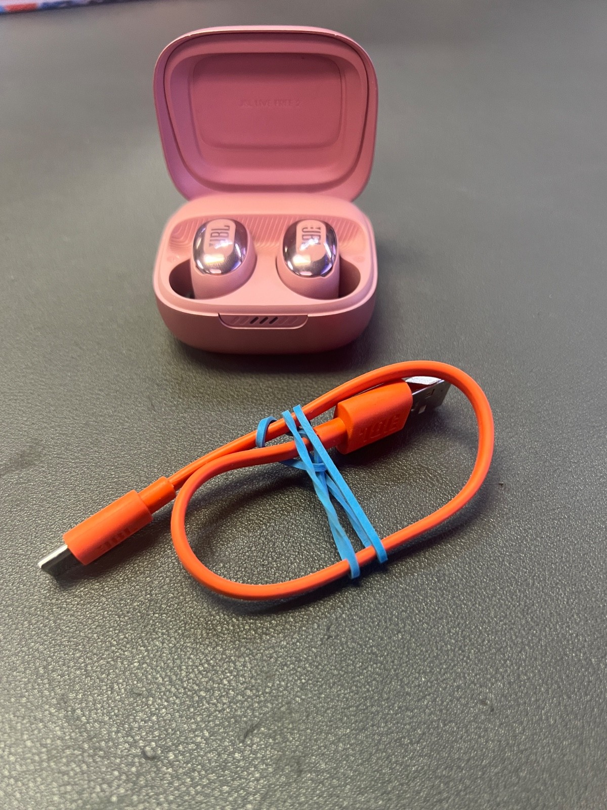JBL Live LIVE FREE 2 TWS, True wireless Noise Cancelling earbuds-PINK