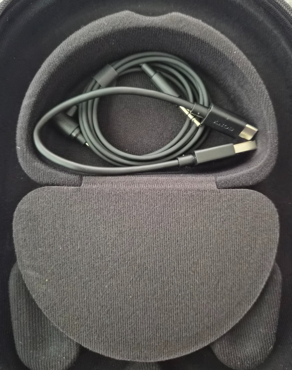 Sony WH-1000XM5 Wireless Headphones w/ ANC – Black + BONUS soft Sony travel bag