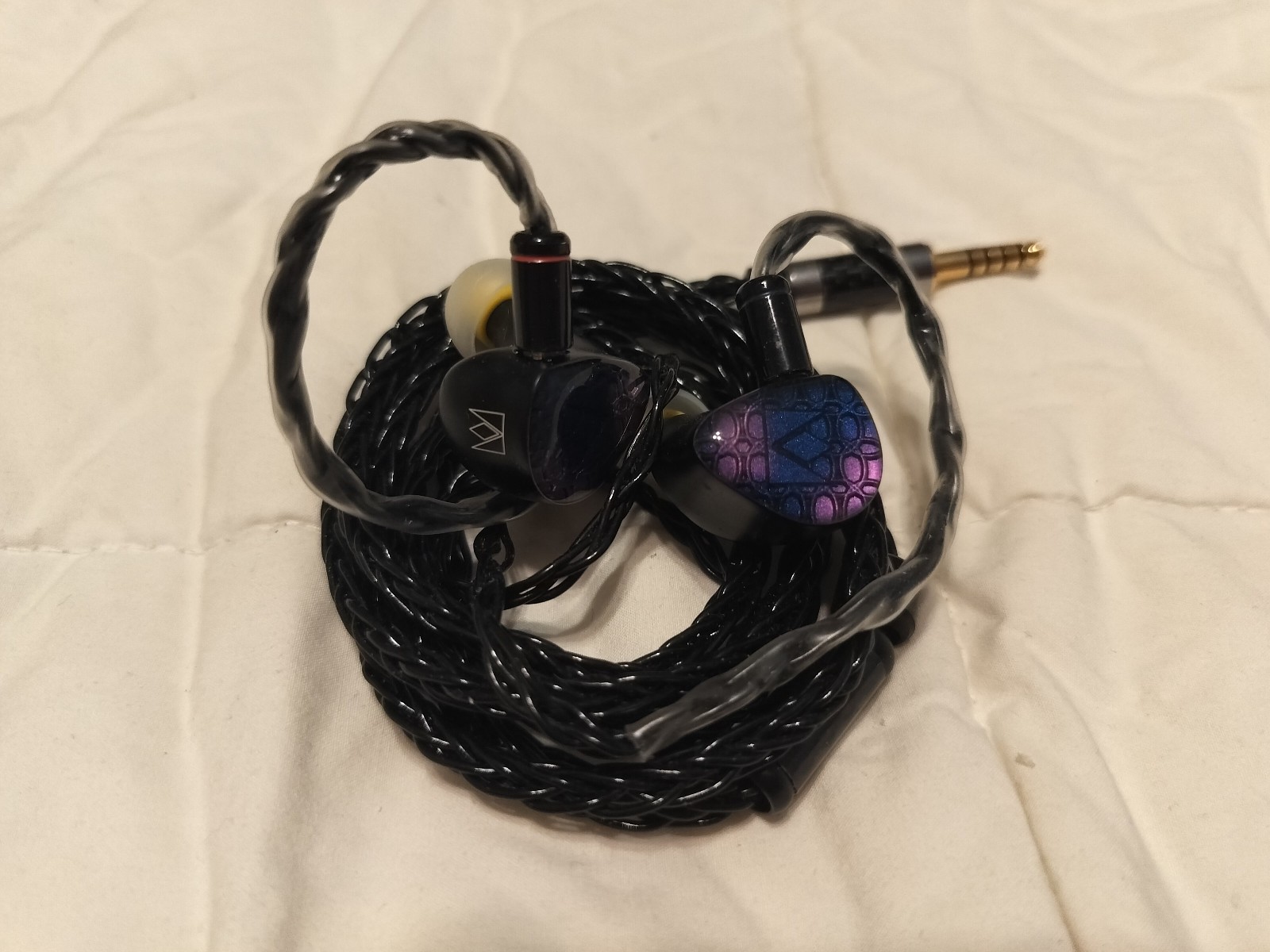 Noble Audio Knight 1 DD + 1 BA + 1 PZ Tribrid In Ear Monitors – USED