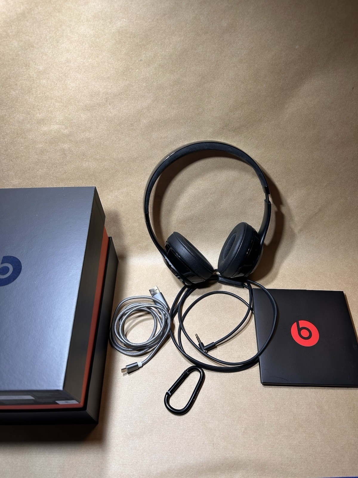 Beats by Dr. Dre Solo3 Over the Ear Headphone – Gloss Black Clean Condition