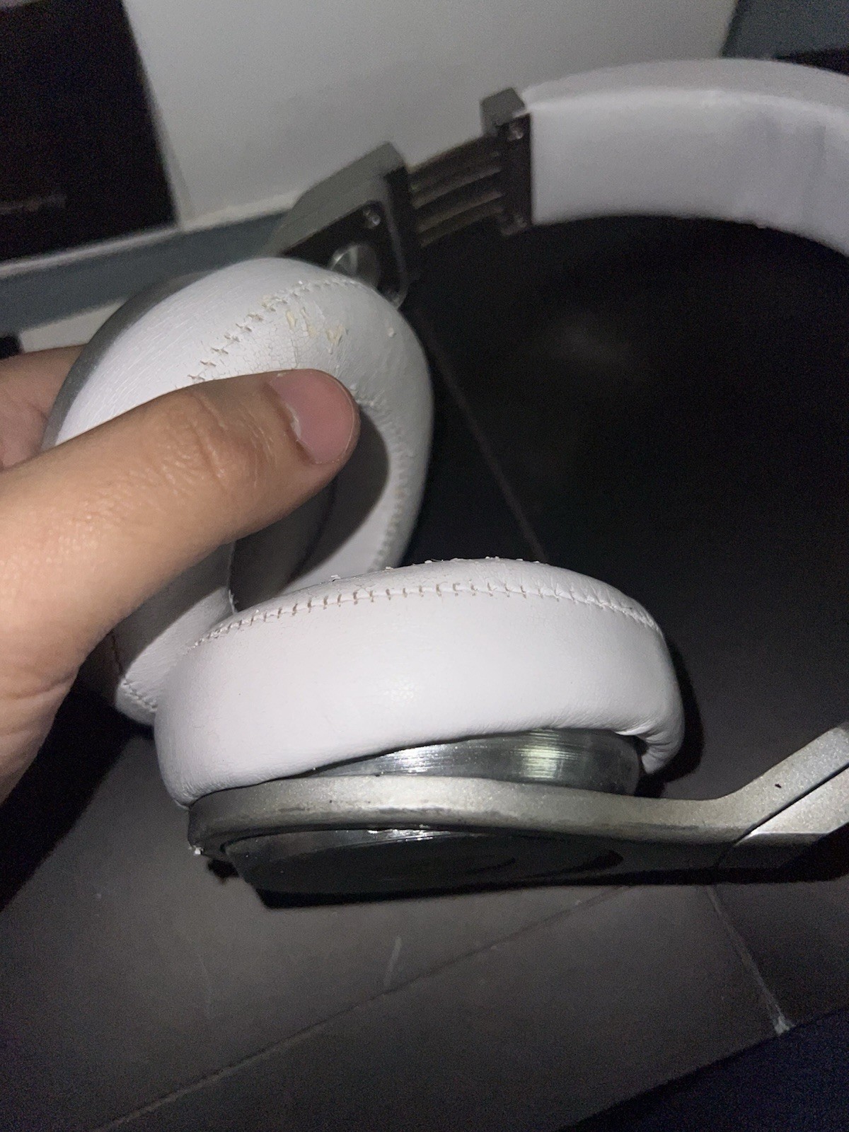 Beats Pro Monster Wired Over-Ear Headphones White Silver Used W/ Box
