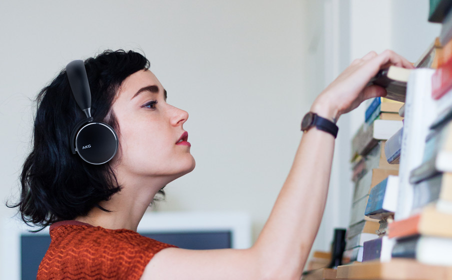 Y500 Wireless, Wireless on-ear headphones