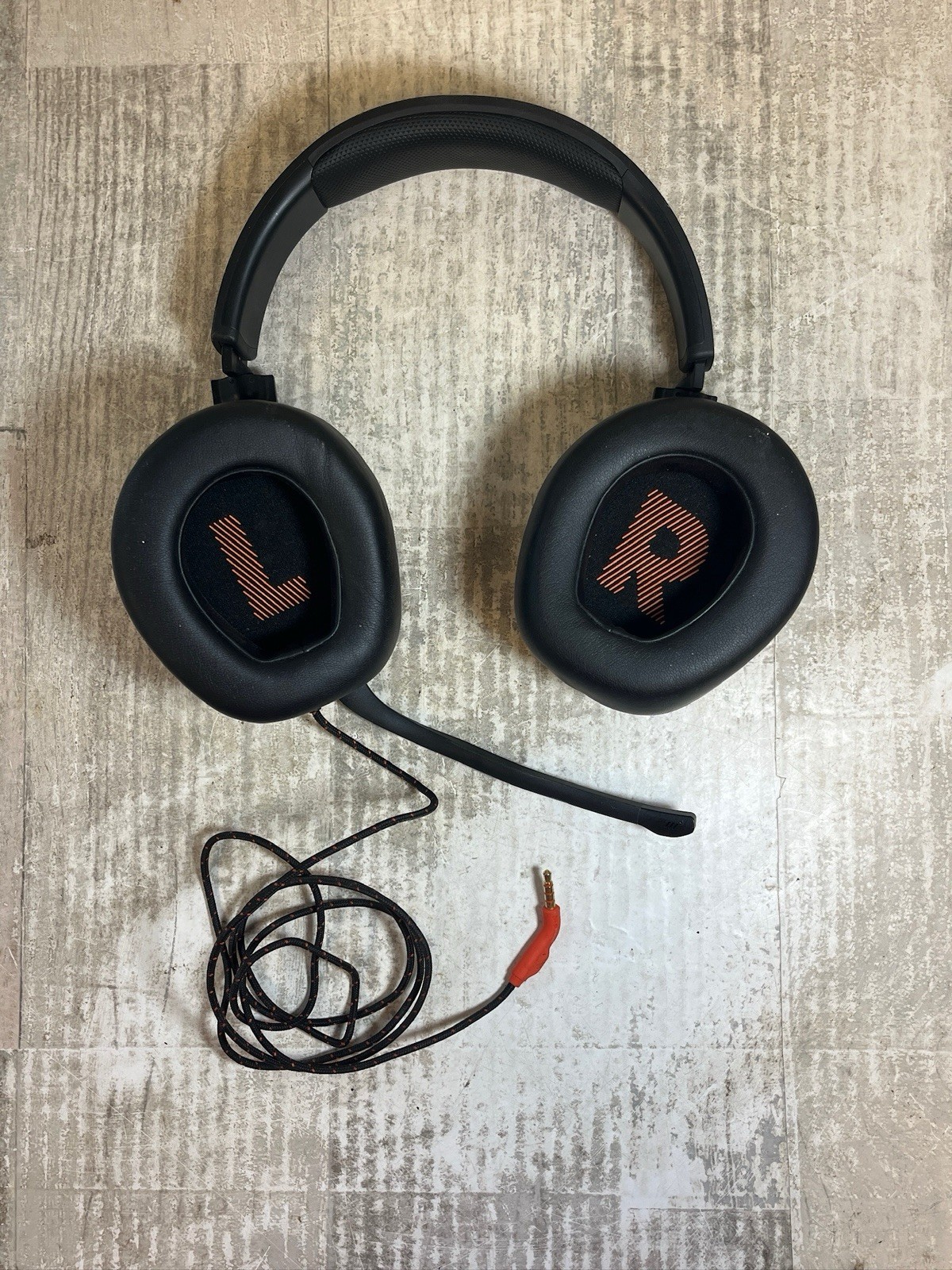 JBL Quantum 100 Wired Over-Ear Gaming Headphones – Black – Tested Working