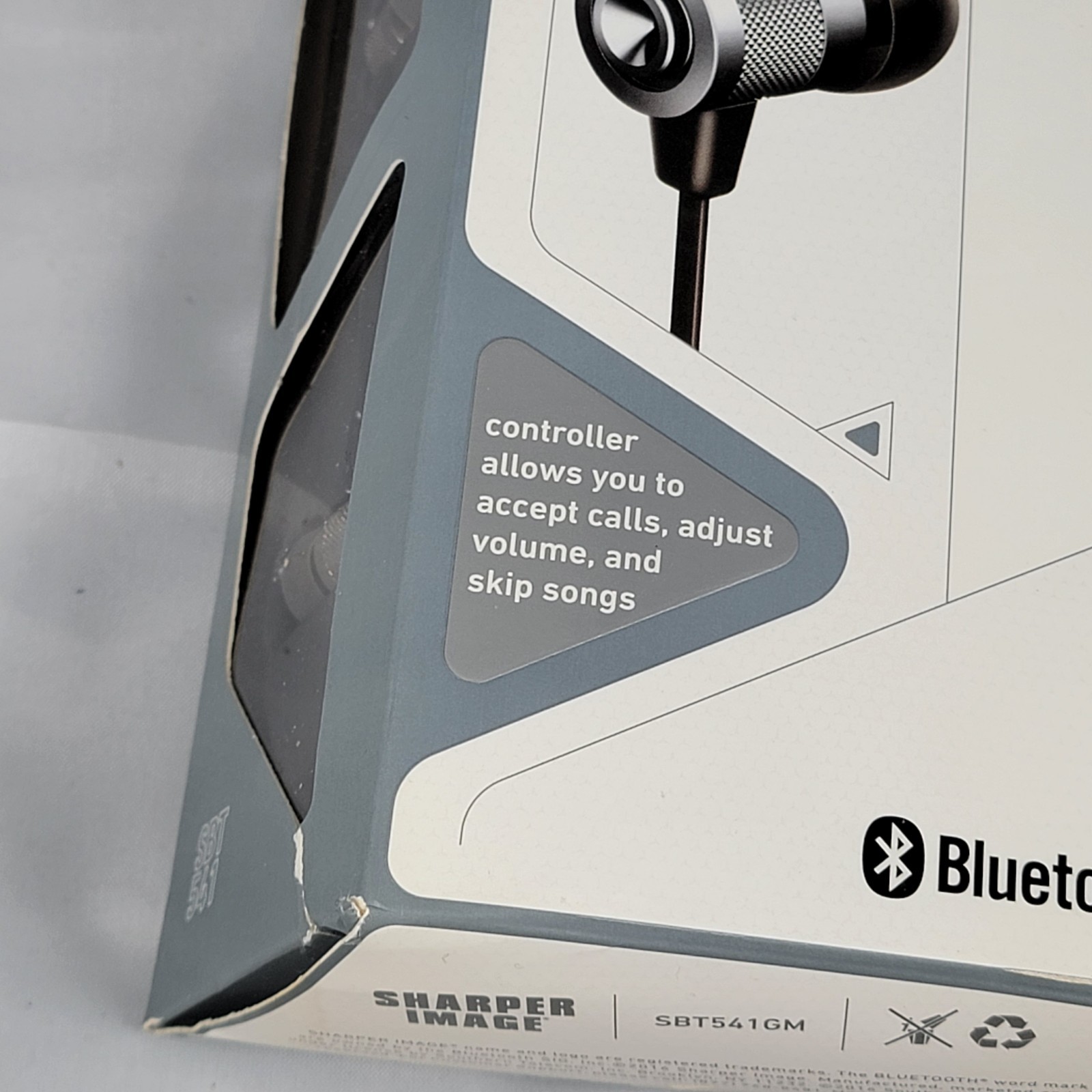 Sharper Image Bluetooth Tangle Free Wireless Earbuds New in box