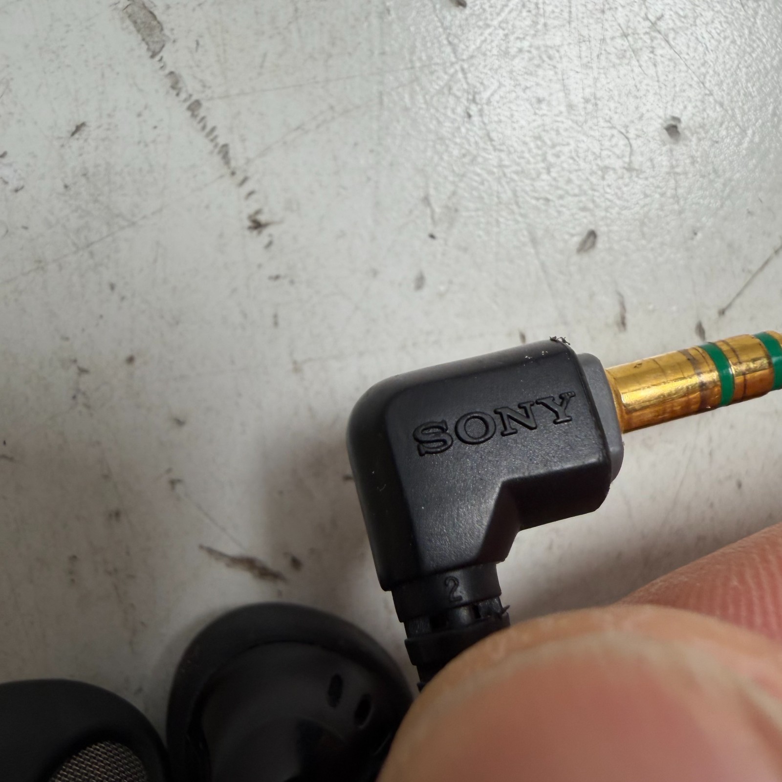 Sony MDR-E535 Black 3.5mm TRS Jack 16 Ohm Stereo Wired Classic Earbud Headphones