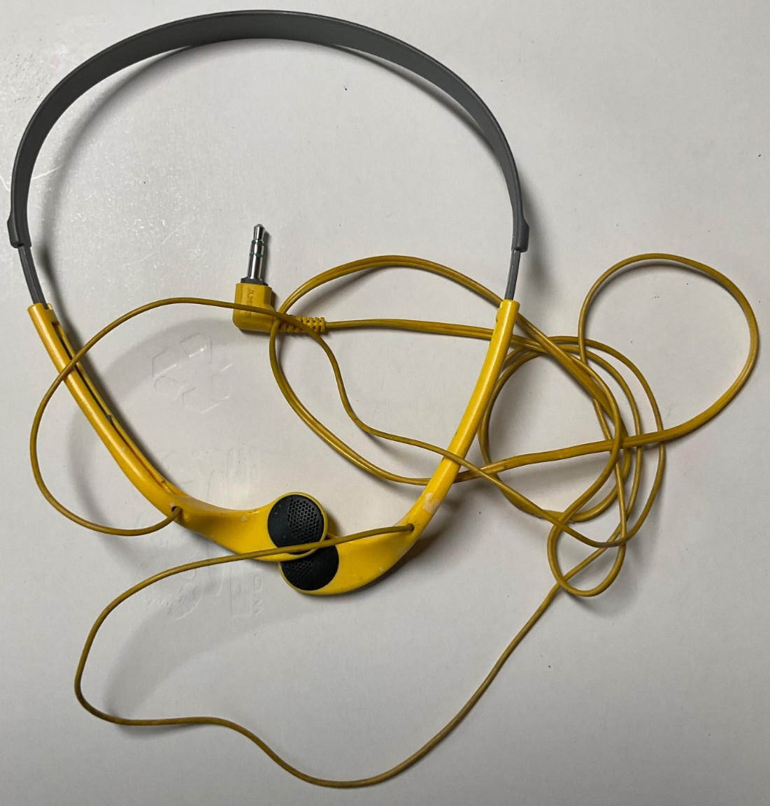 Vintage Yellow SONY MDR-W14 Sports Walkman In-Ear Stereo Headphones 3.5mm Jack