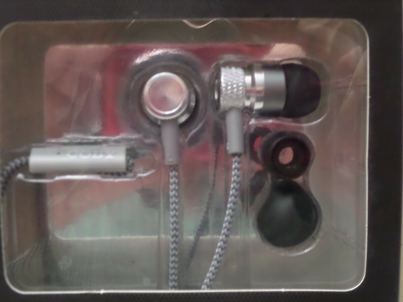 New Coby CVE-200 Jammerz Metal Stereo Earbuds With built-in Microphone CVE200