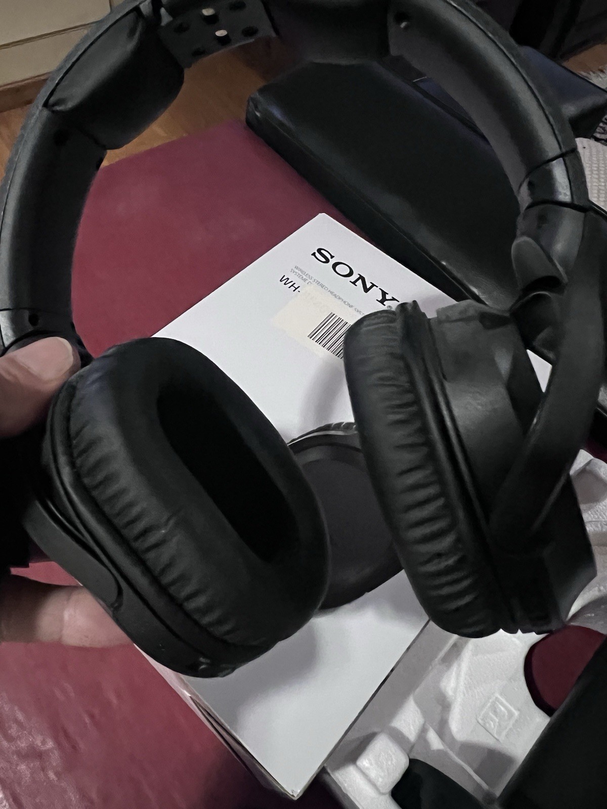 Sony WH-RF400 Wireless Home Theater Headphones RF Transmitter Dock Black New
