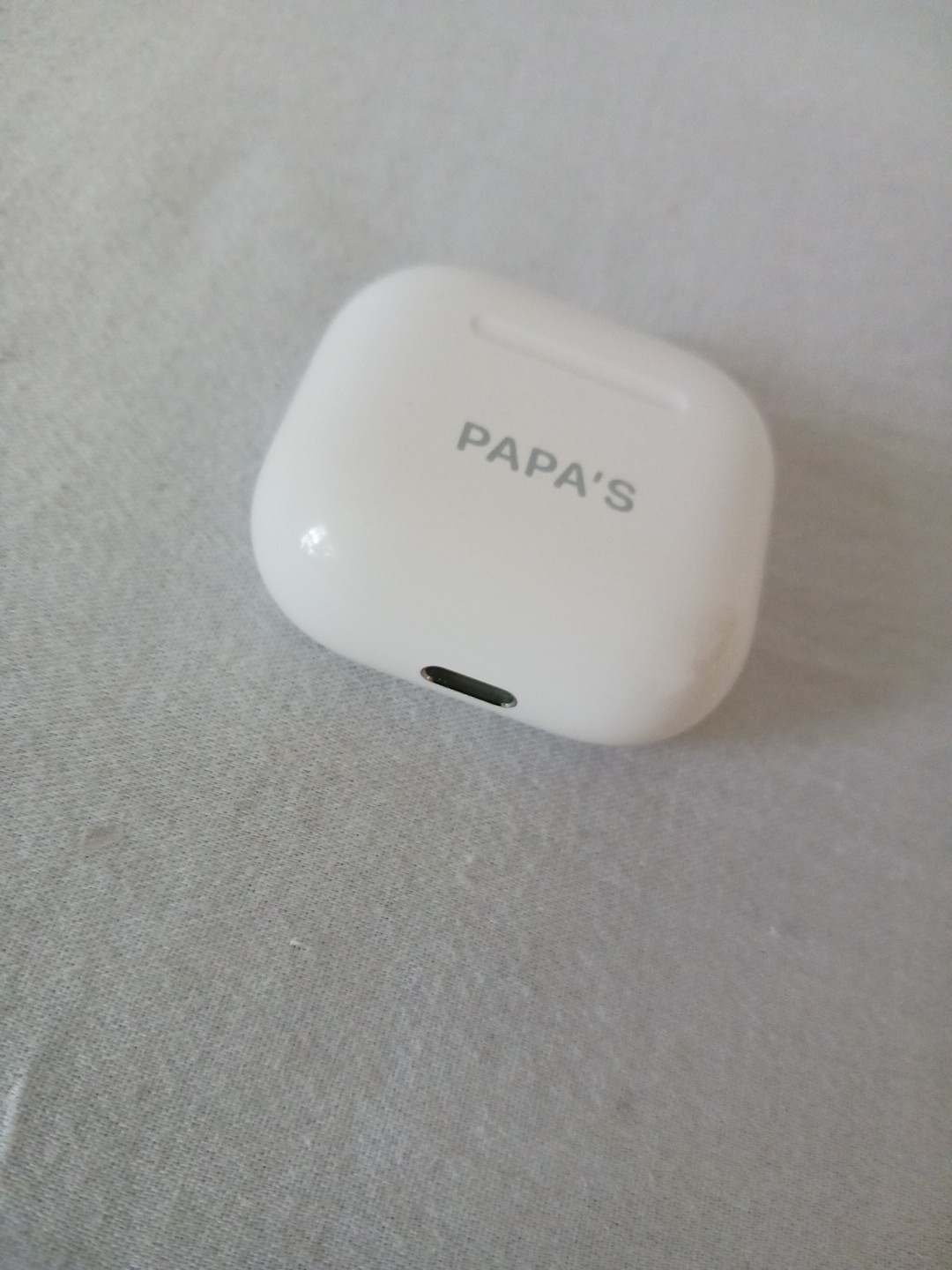 Apple AirPods 4 Charging Case (Without ANC) – A3058 (No AirPods) – TESTED