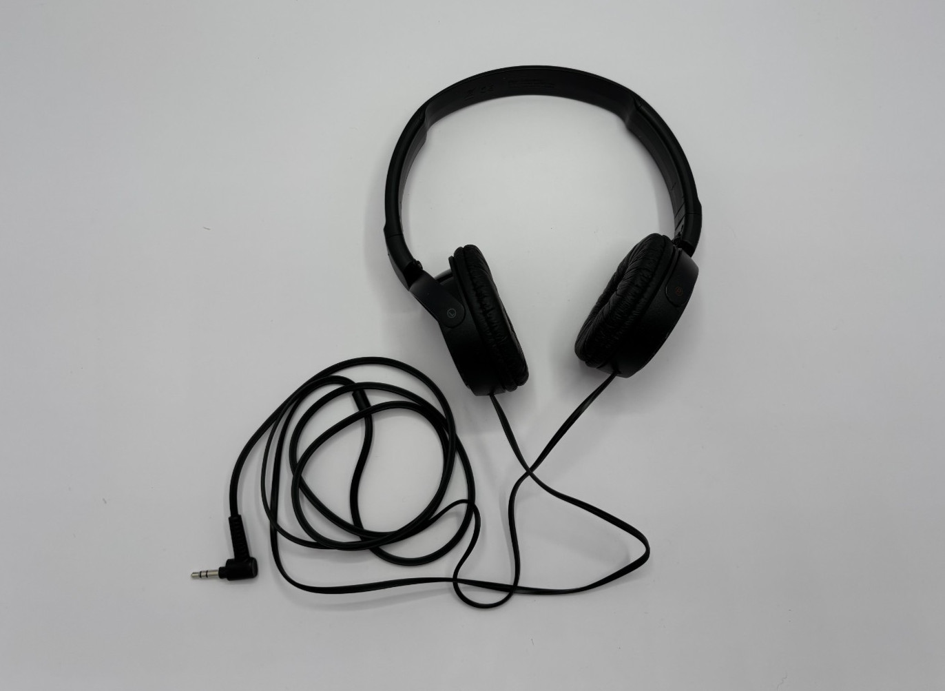 Sony MDR-ZX110 Wired On-Ear Headphones – Black – Excellent Condition