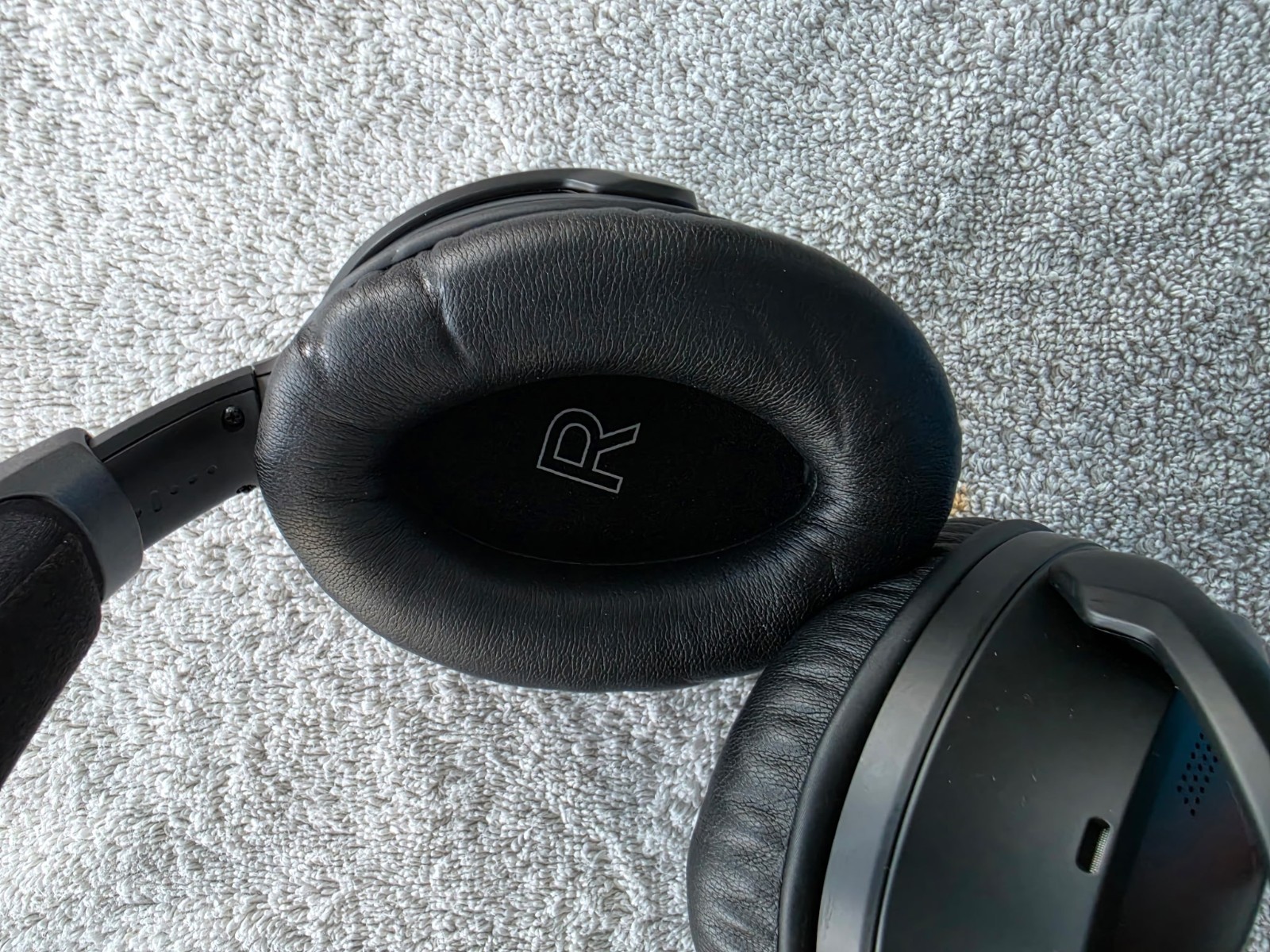 Bose A30 Aviation Headset – Noise Cancelling, Over the Ear, Bluetooth