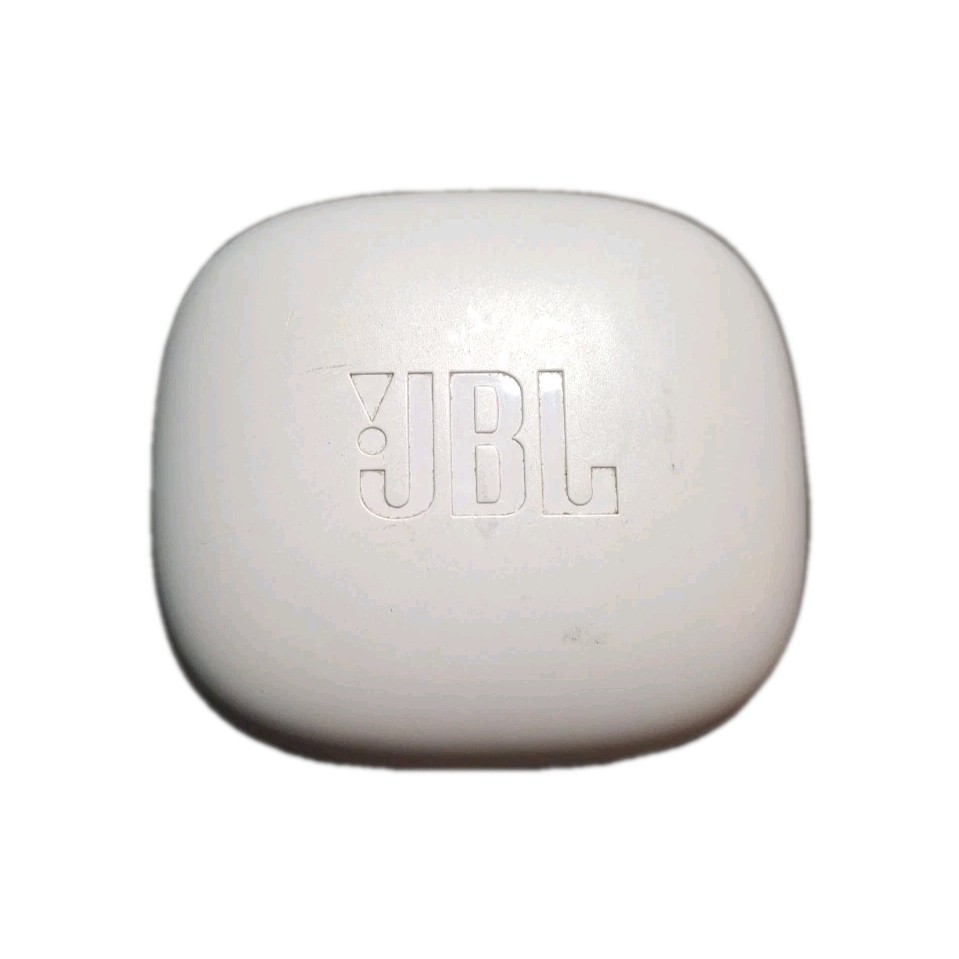 JBL wireless Earbuds White In Case