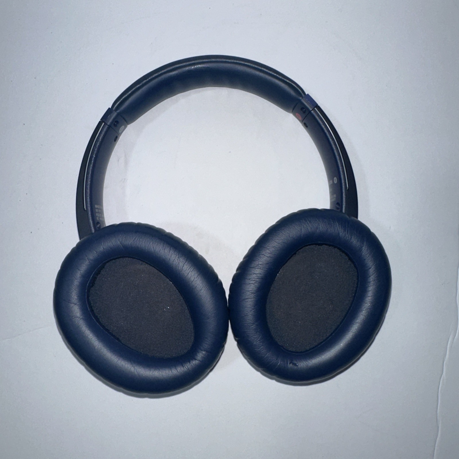 Sony WH-CH700 N Wireless Bluetooth Noise-Canceling Headphones Navy Blue