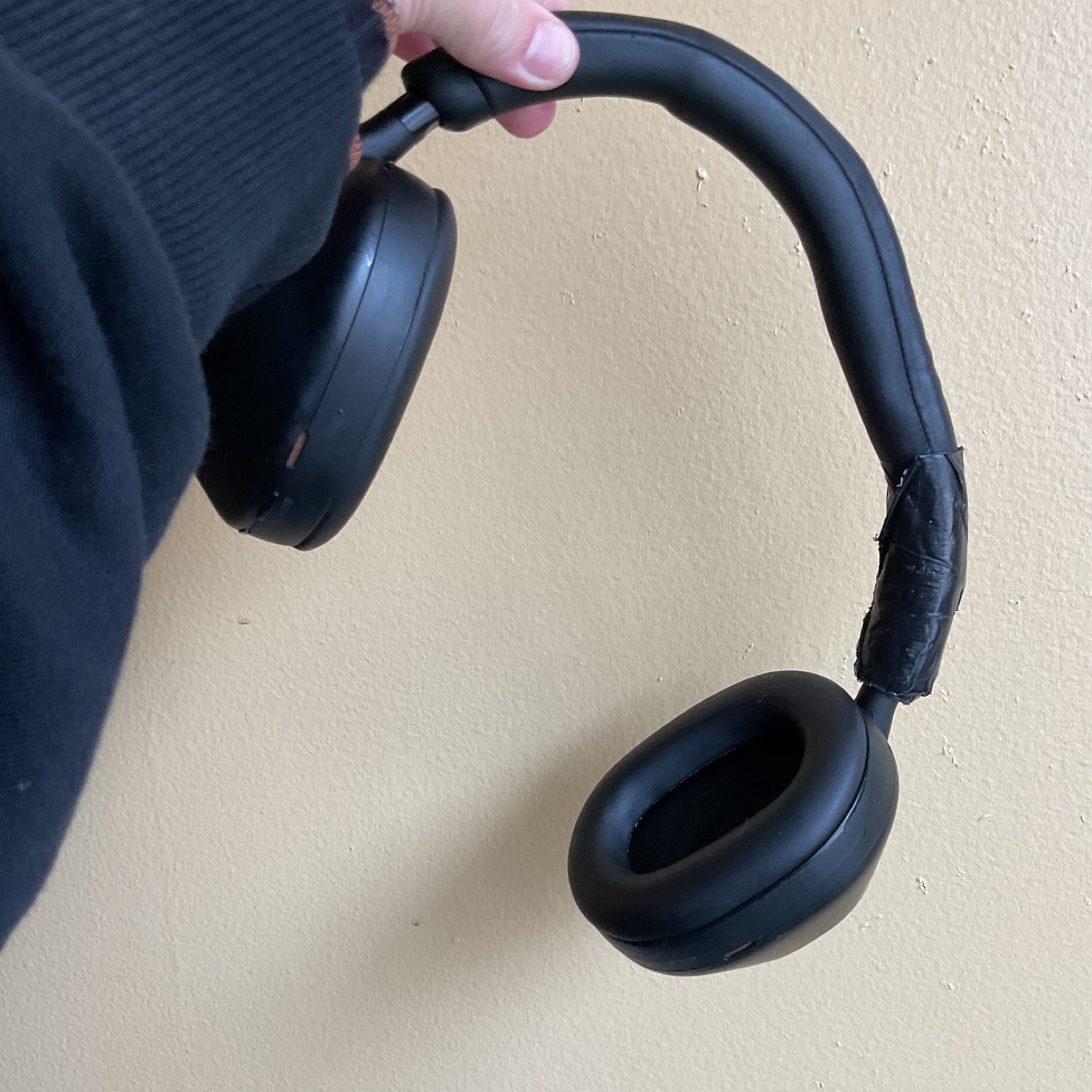 Sony WH-1000XM5 Headphones, Black – Fully functional with fractured headband