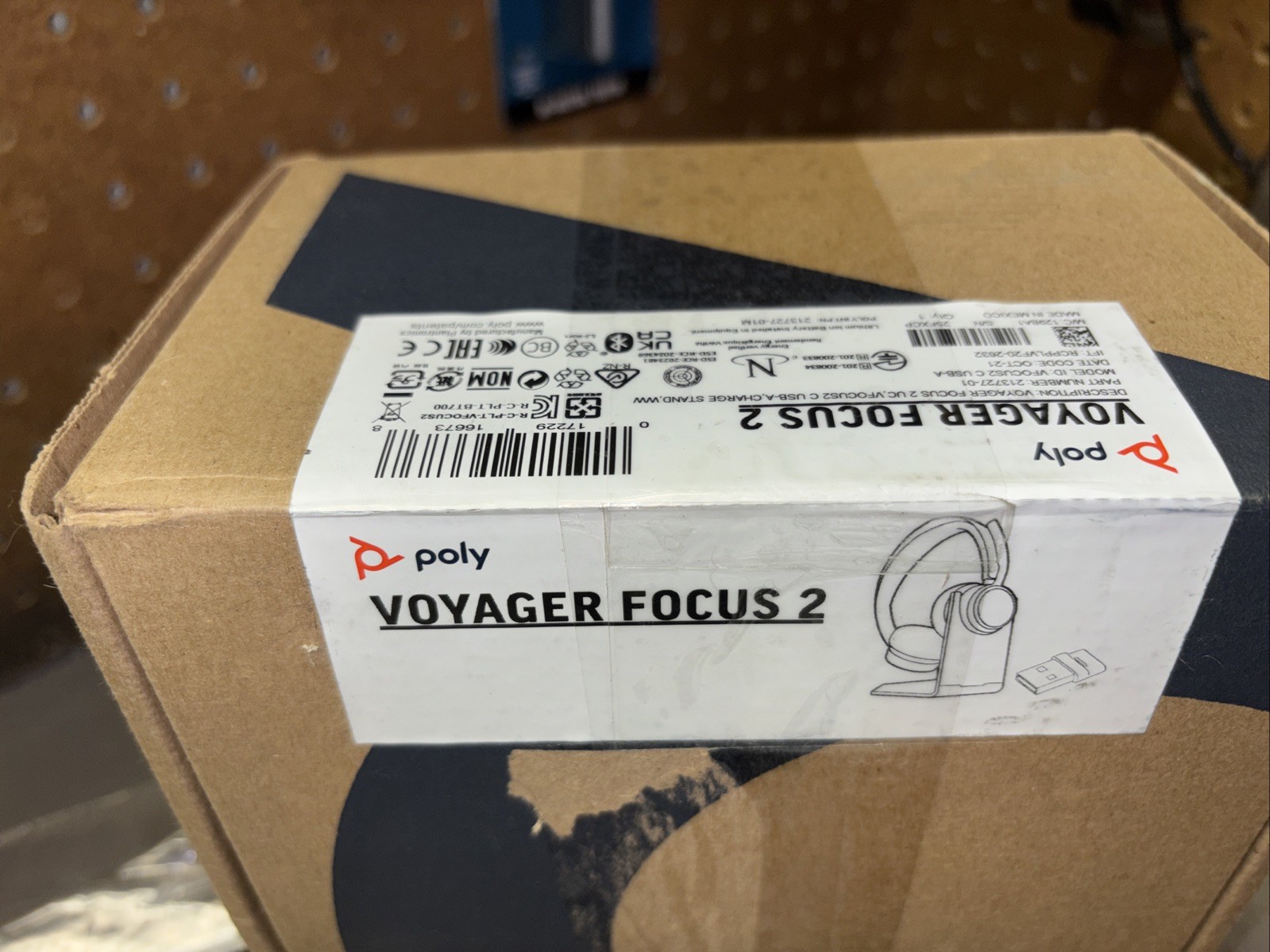 Brand New Poly Voyager Focus 2 Stereo Headset Boom Mic Active Noise Cancellation