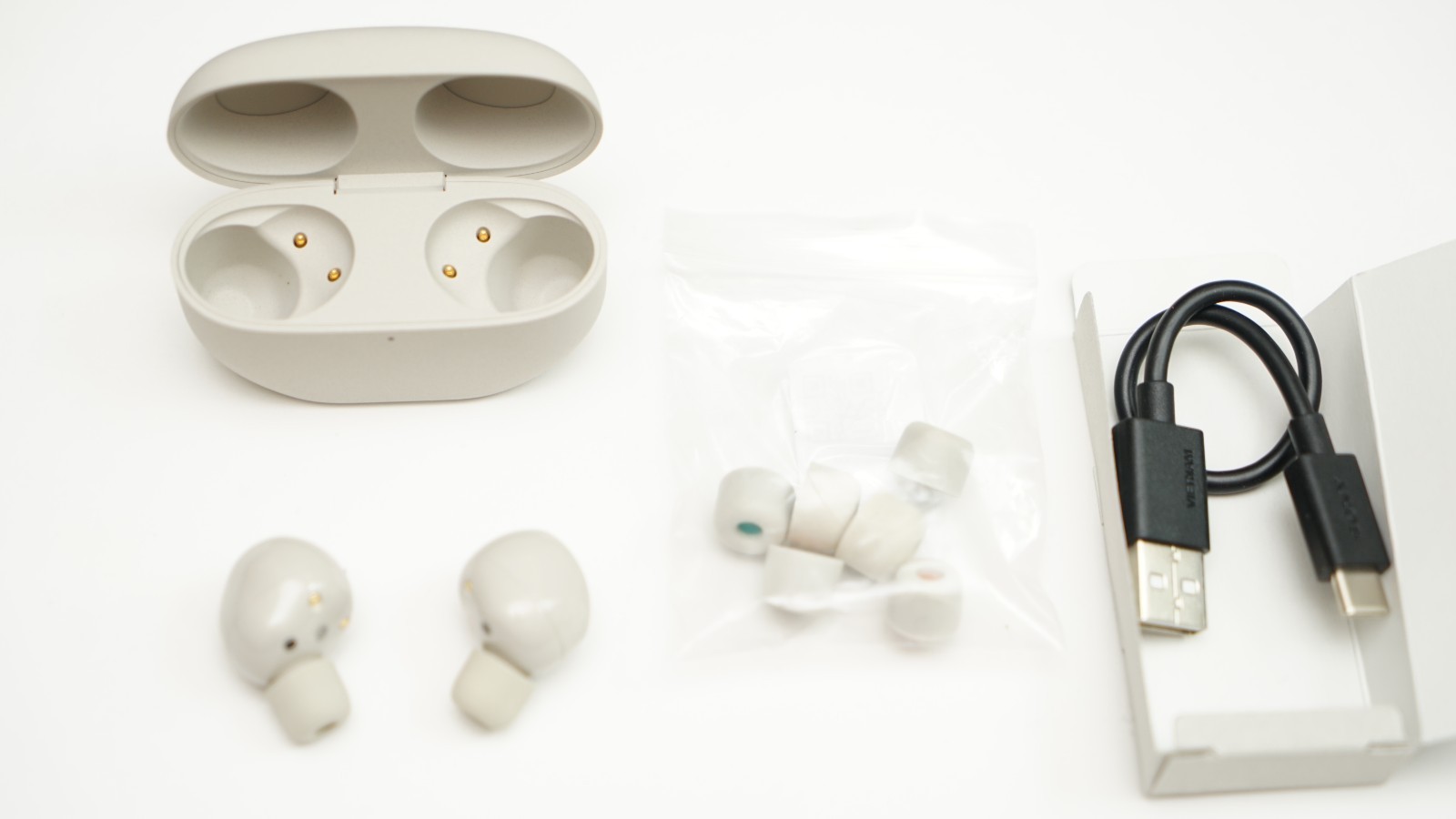 SONY WF-1000XM5/S Headphones Bluetooth Noise Canceling WF1000XM5 Silver/Beige