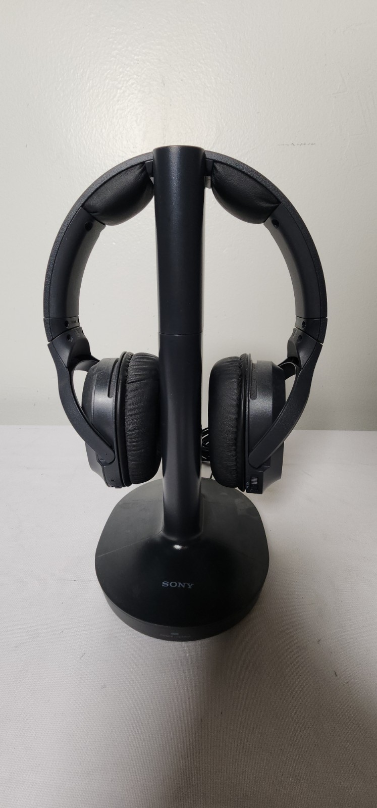 Sony WH-RF400 Wireless RF Headphones for TV Home Theater w/ TMR-RF400 Base Stand