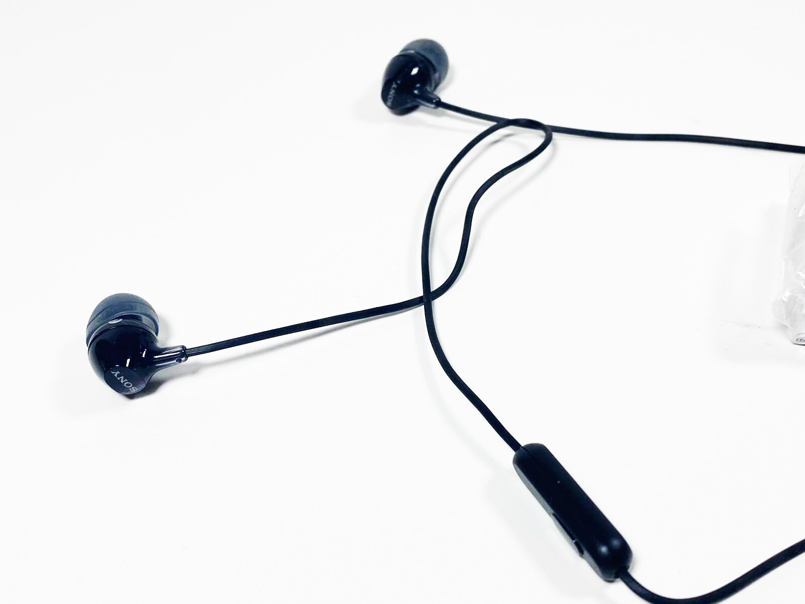 Original New Sony Stereo Headphones MDR-EX15AP – Black with Mic & Remote