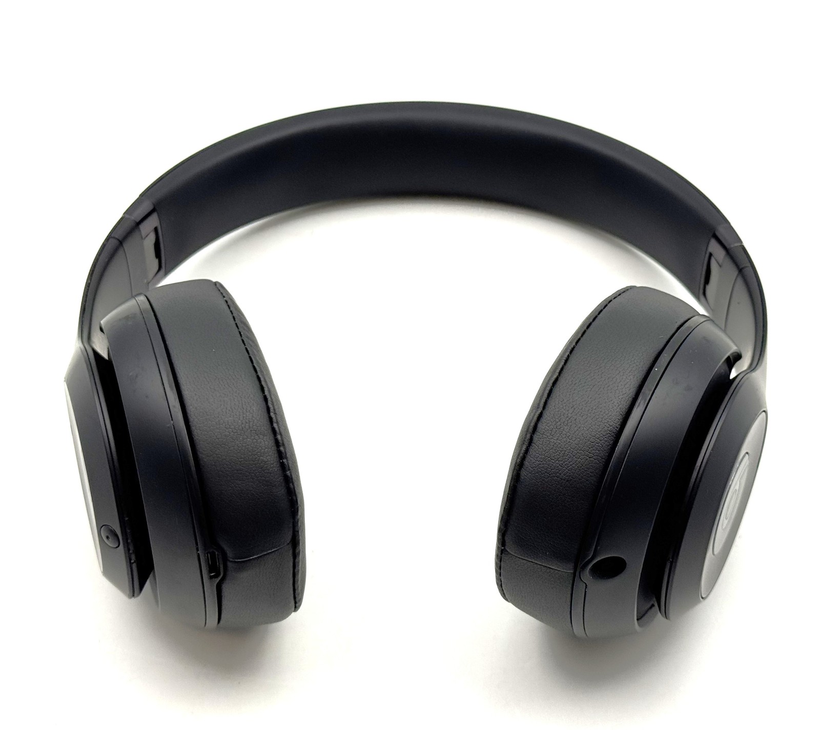 Beats by Dr. Dre Studio3 Headphones 2020- Matte Black – MX3X2LL/A – NO CASE