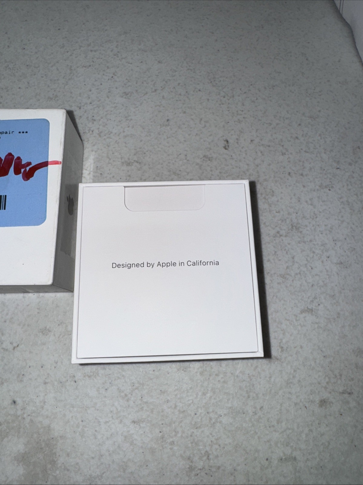 Apple AirPods 4 MXP63LL/A (A3050 A3053 A3058) Earbuds w/ Case (4th Gen)