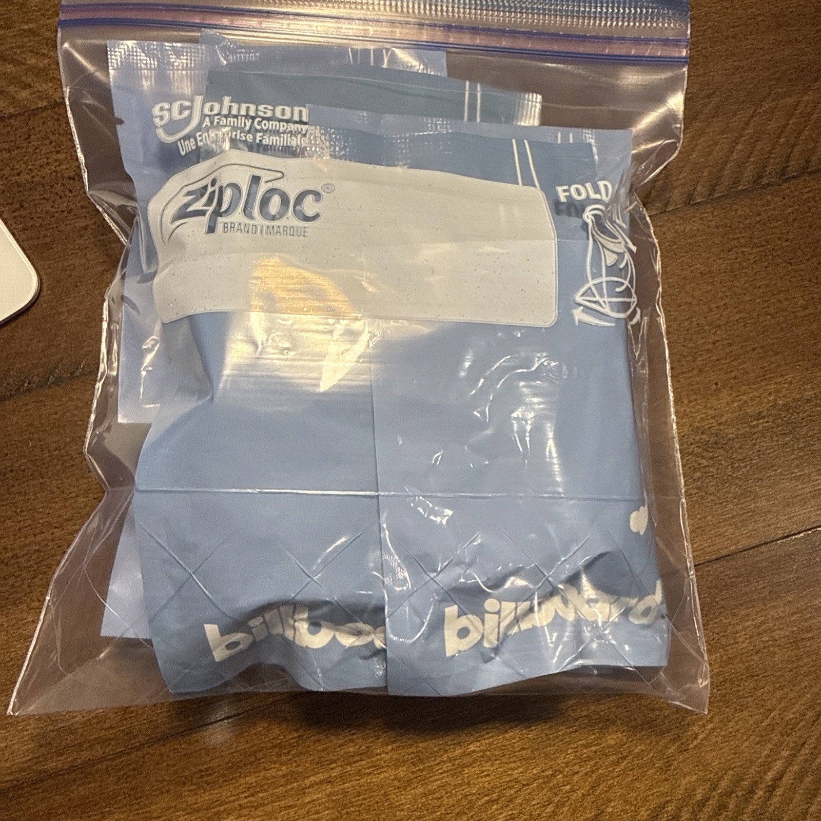 10 Packs Delta Airlines economy Earbuds Headphones Brand New Package NO APPLE