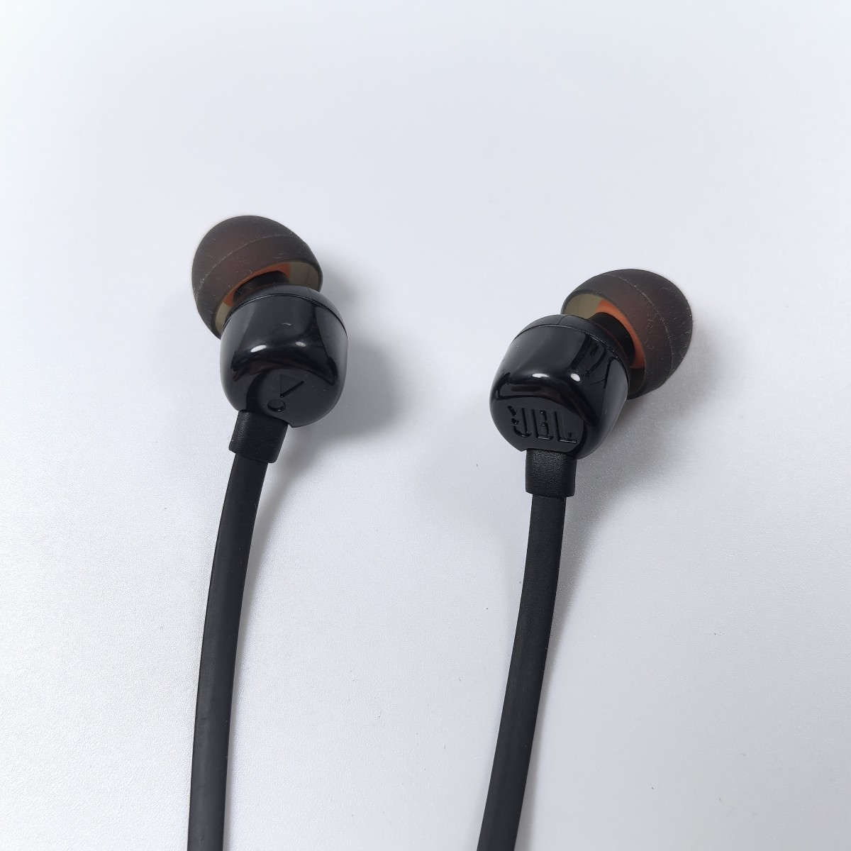 JBL Tune 110 Wired In-Ear Earphones Headphones Headset Pure Bass Sound Earbuds