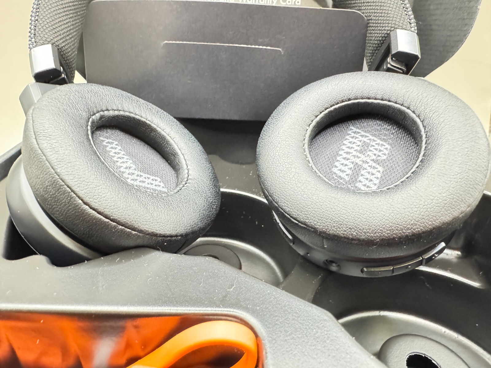 JBL LIVE 460NC WIRELESS ON-EAR NOISE CANCELLING HEADPHONES 50H – BLACK