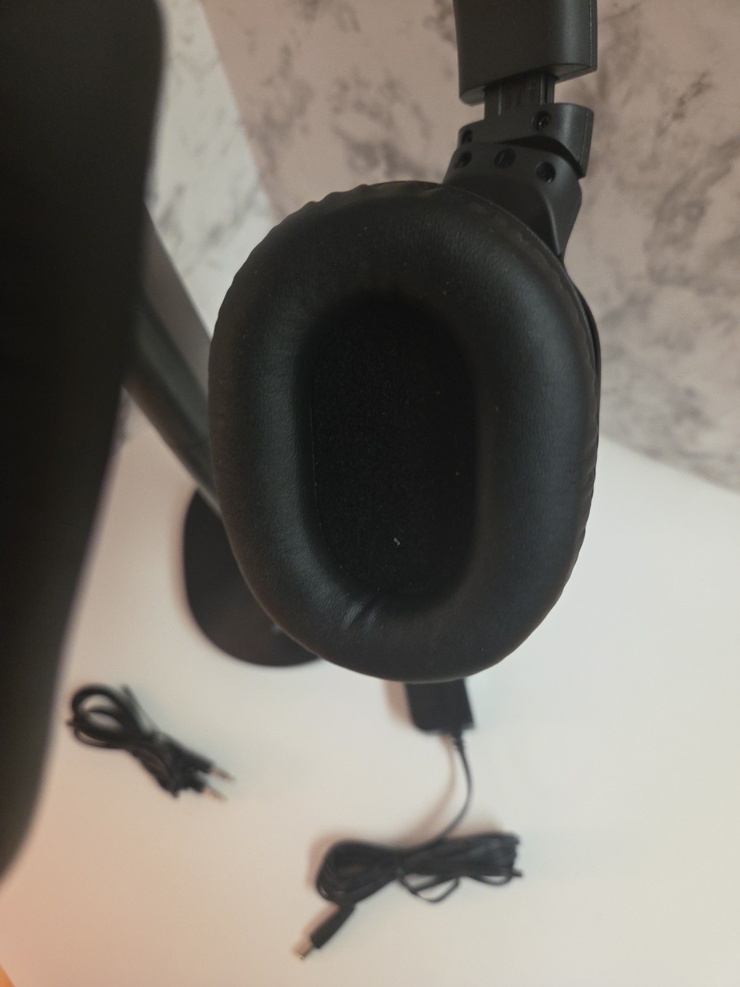 Sony RF400 Wireless Home Theater Headphones for TV – Black (A15)