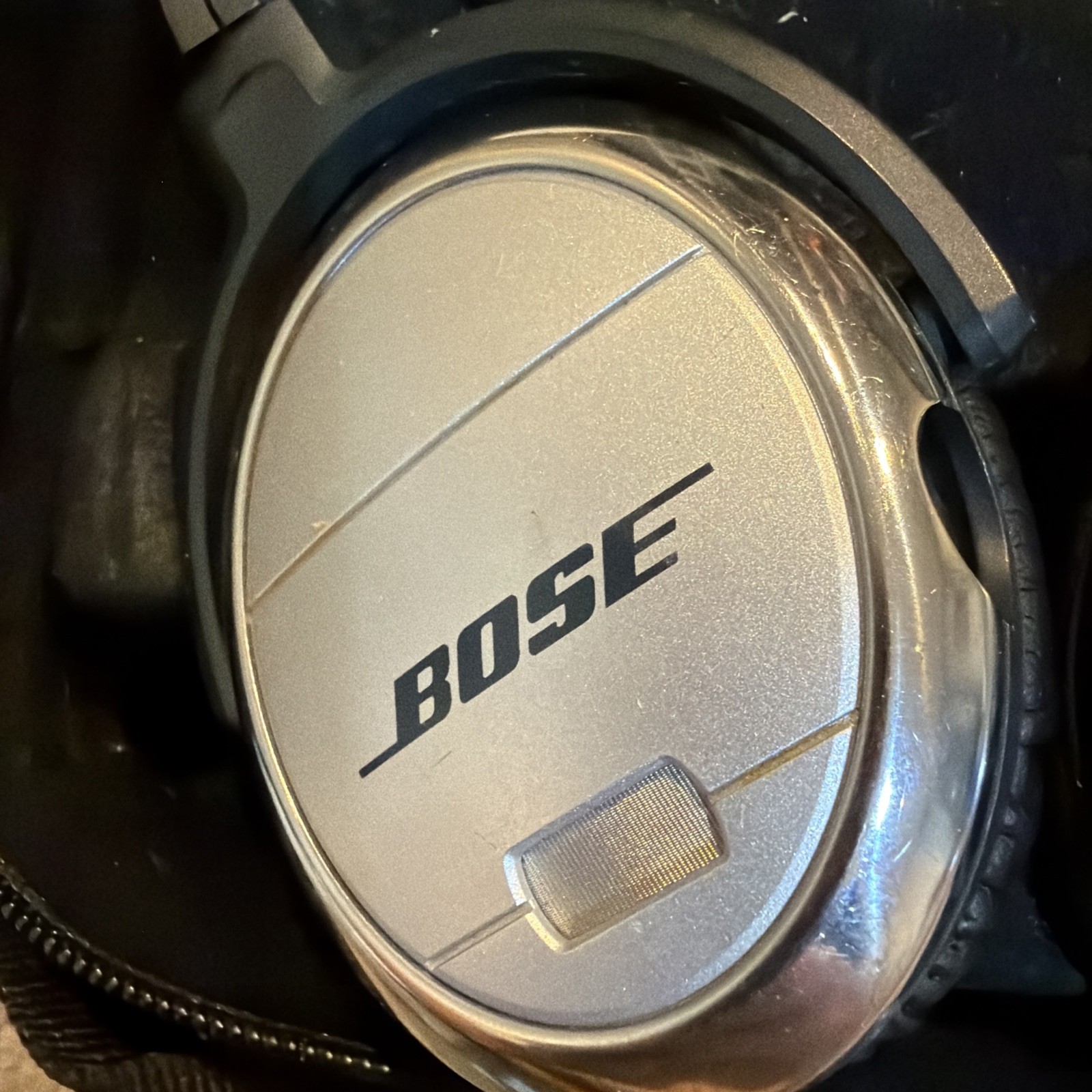 Bose QuietComfort 3 QC3 Noise-Cancelling Headphones, Black and Silver GUC