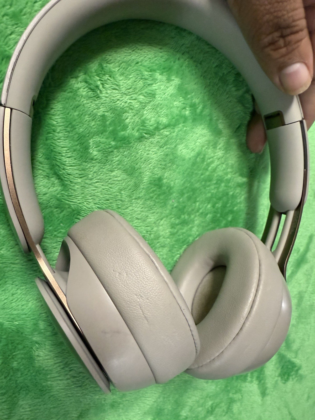 Beats Solo Pro Wireless Headphones A1881 Tested Working