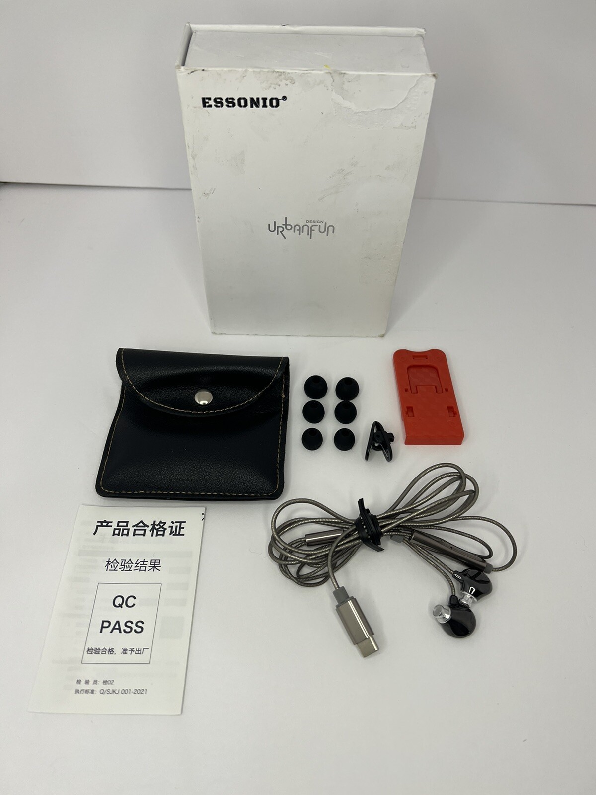 Essonio Headphones For Android IOS Wired Earbuds Ceramics Noice Cancelling IPX7