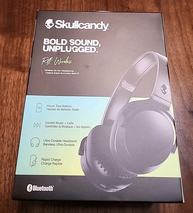 NEW! Skullcandy Bold Sound Unplugged Riff Wireless On-Ear Headphones S5PXW-L003