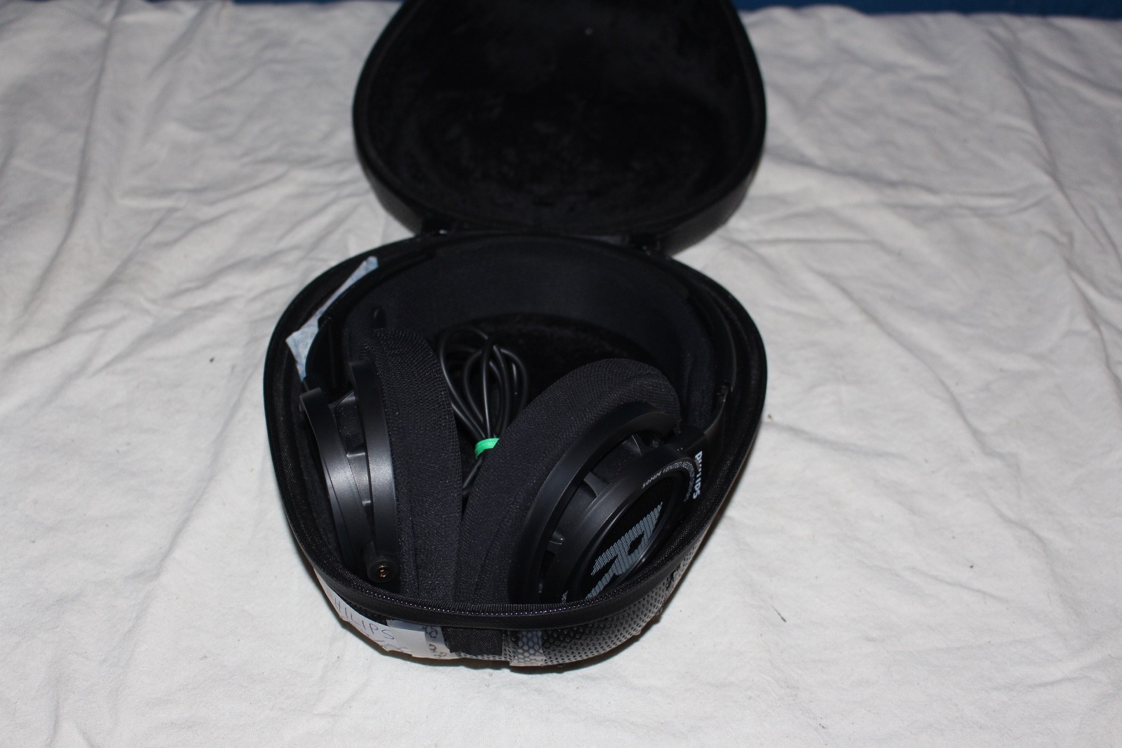 Philips SHP9500 HiFi Stereo Over-Ear Headphones with Case