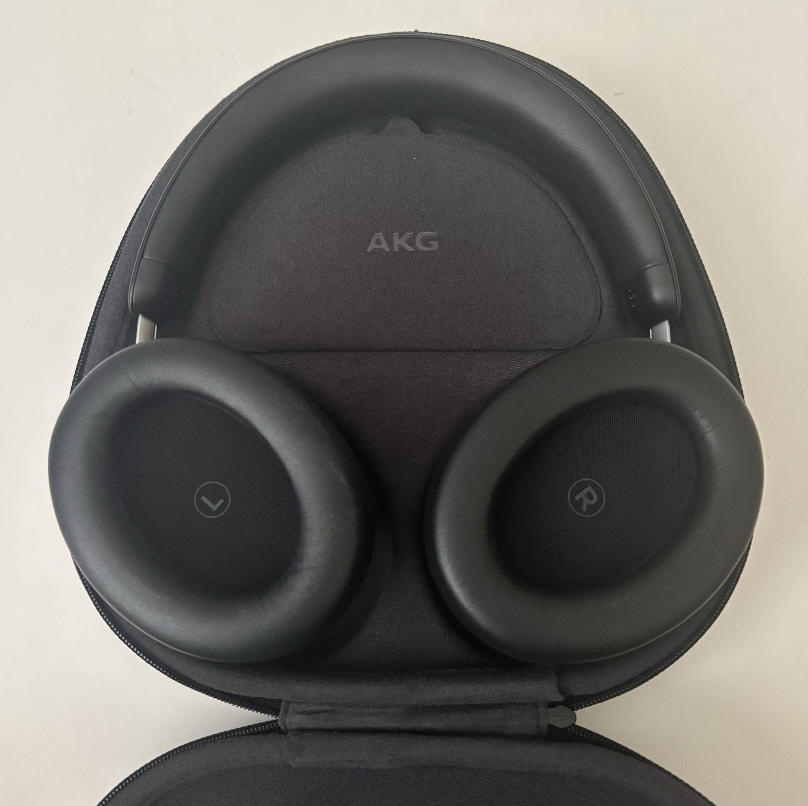 Harman AKG N9 Hybrid Wireless Headphones Black – Open Box