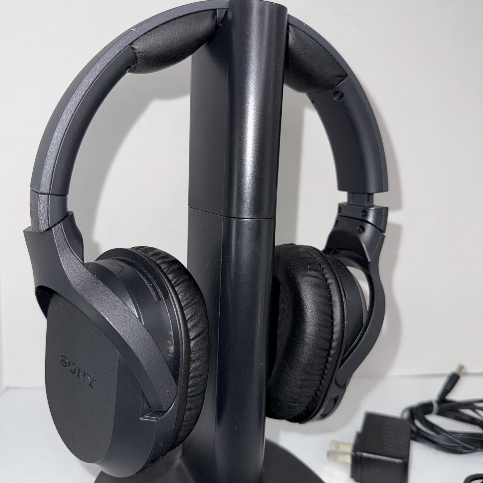 Sony WH-RF400R Wireless RF Headphones TMR-RF400 Transmitter Stand Black Charger