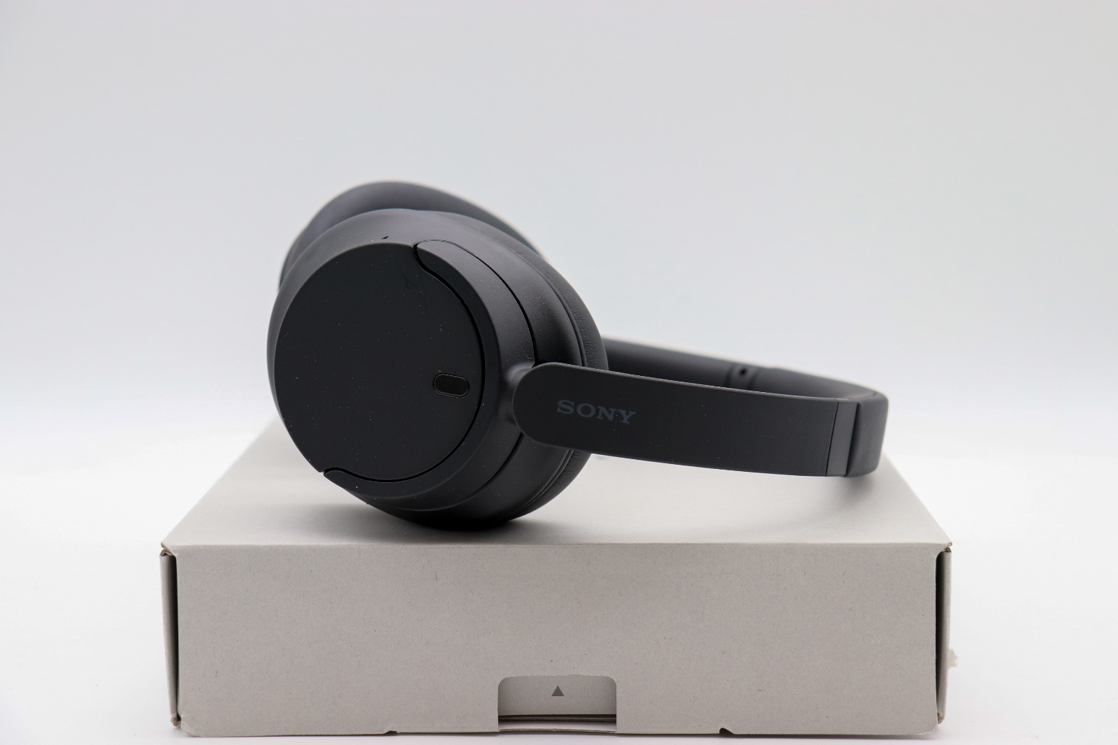 Sony WH-CH720N Noise Canceling, Bluetooth , Alexa Built-In – New