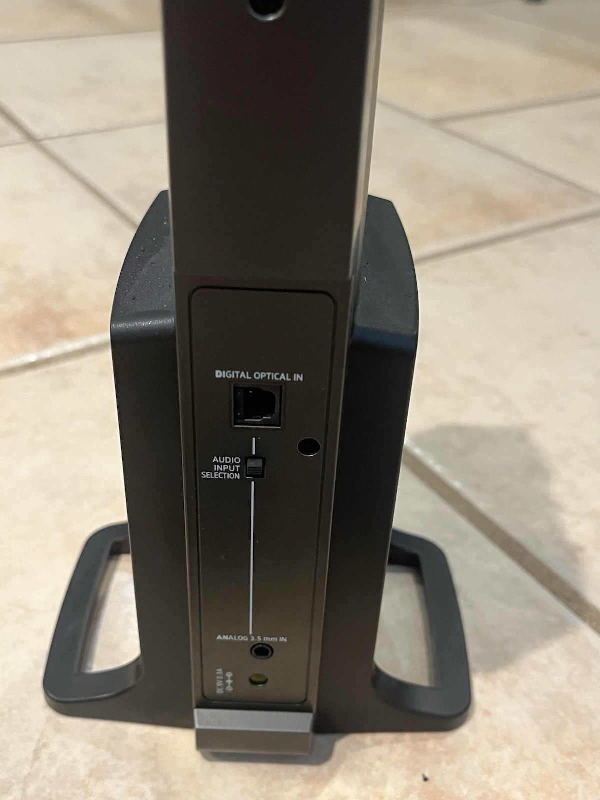 Wireless Sennheiser HDR 175 Headphones with TR 175 Charging Stand See Pics Denny