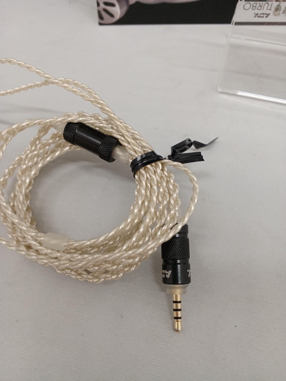 ADV ADV. TURBO Earphones with 10mm x 7mm Dynamic Drivers