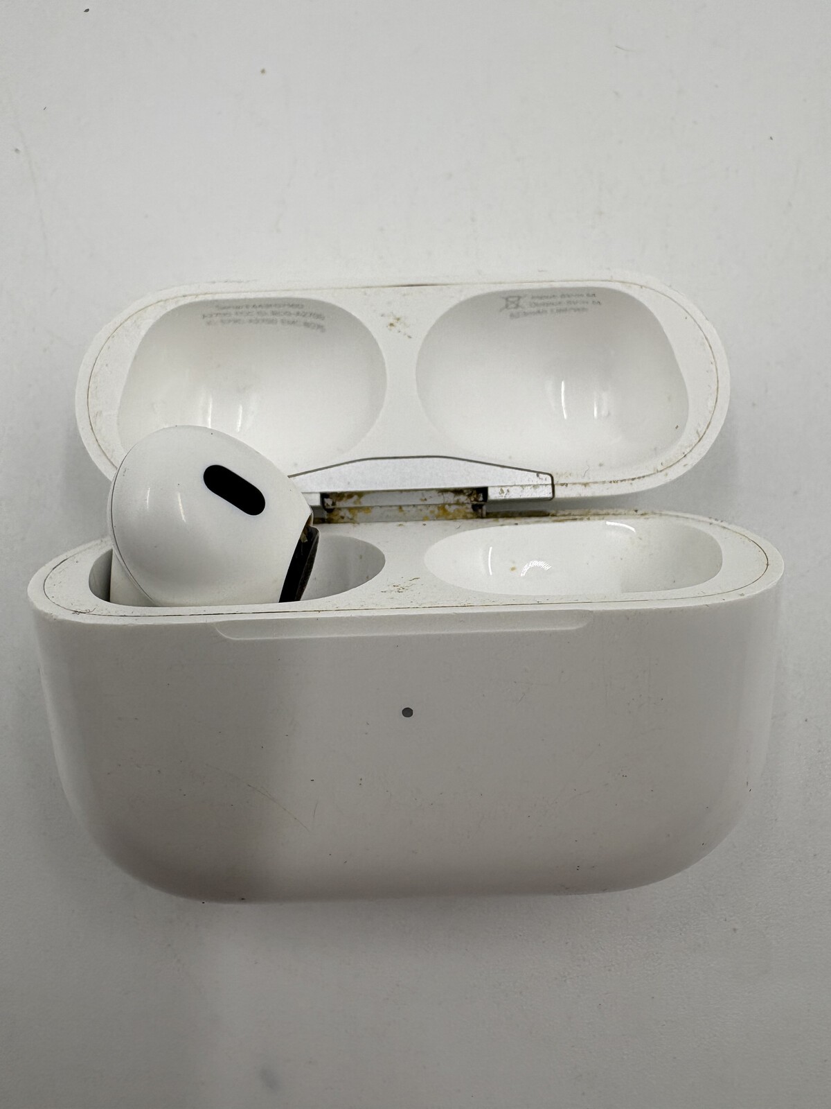 Apple AirPods Pro 1st Gen A2190 Case + 1 Earbud For Parts