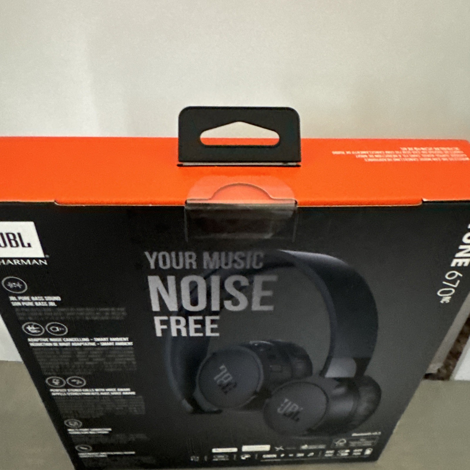 NEW JBL TUNE 670NC (FC3005023) Noise Cancelling Bluetooth Headphones Sealed