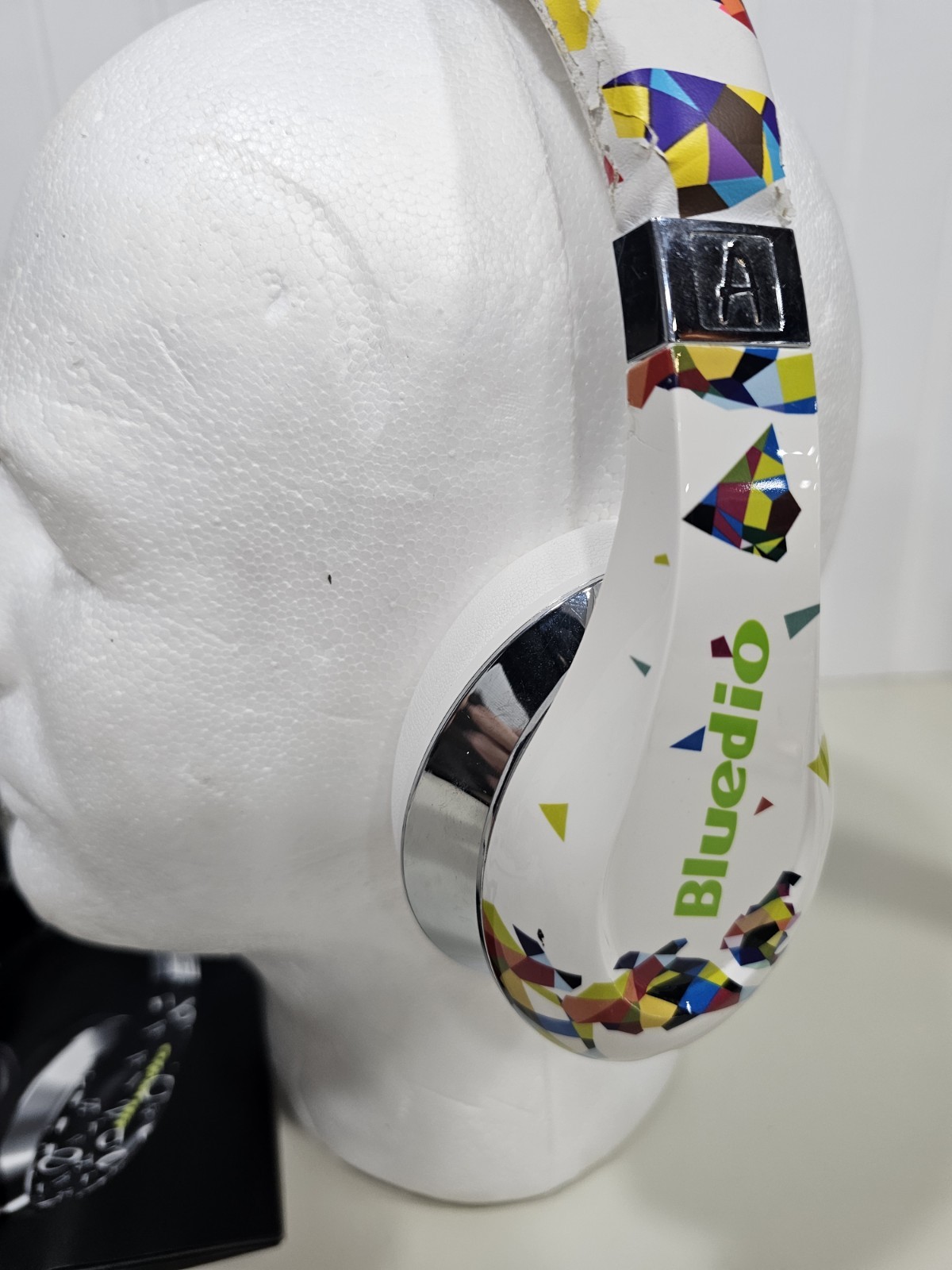 BLUEDIO A AIR BLUETOOTH BLANCO HEADPHONES Tested Working Read